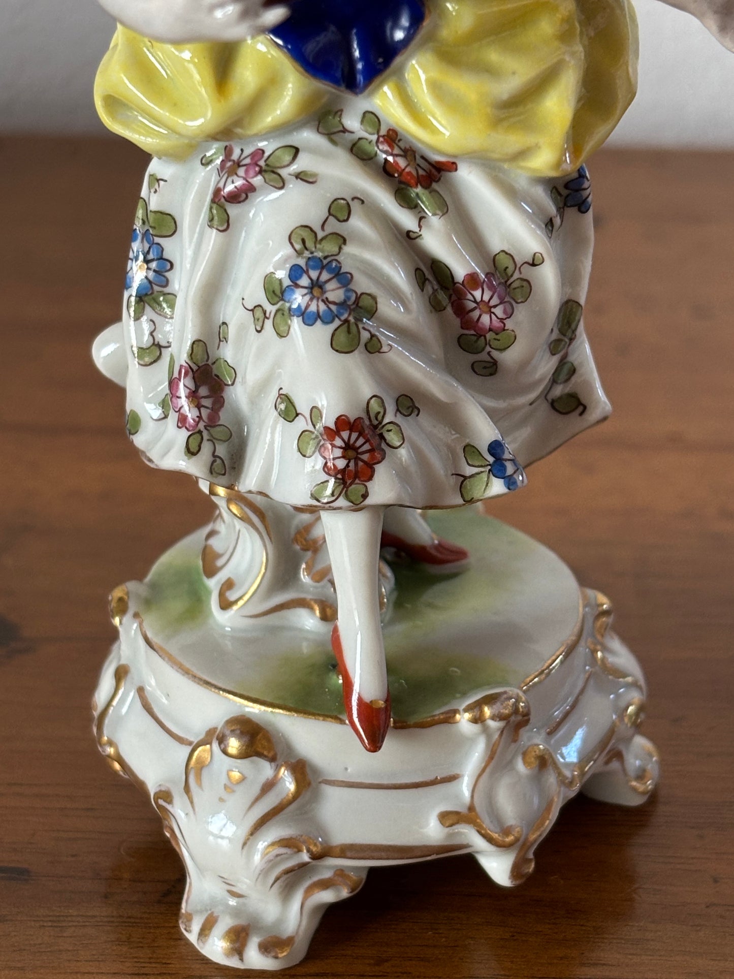 Statuetta restaurata del '900 – Eleganza d’epoca e raffinatezza senza tempo