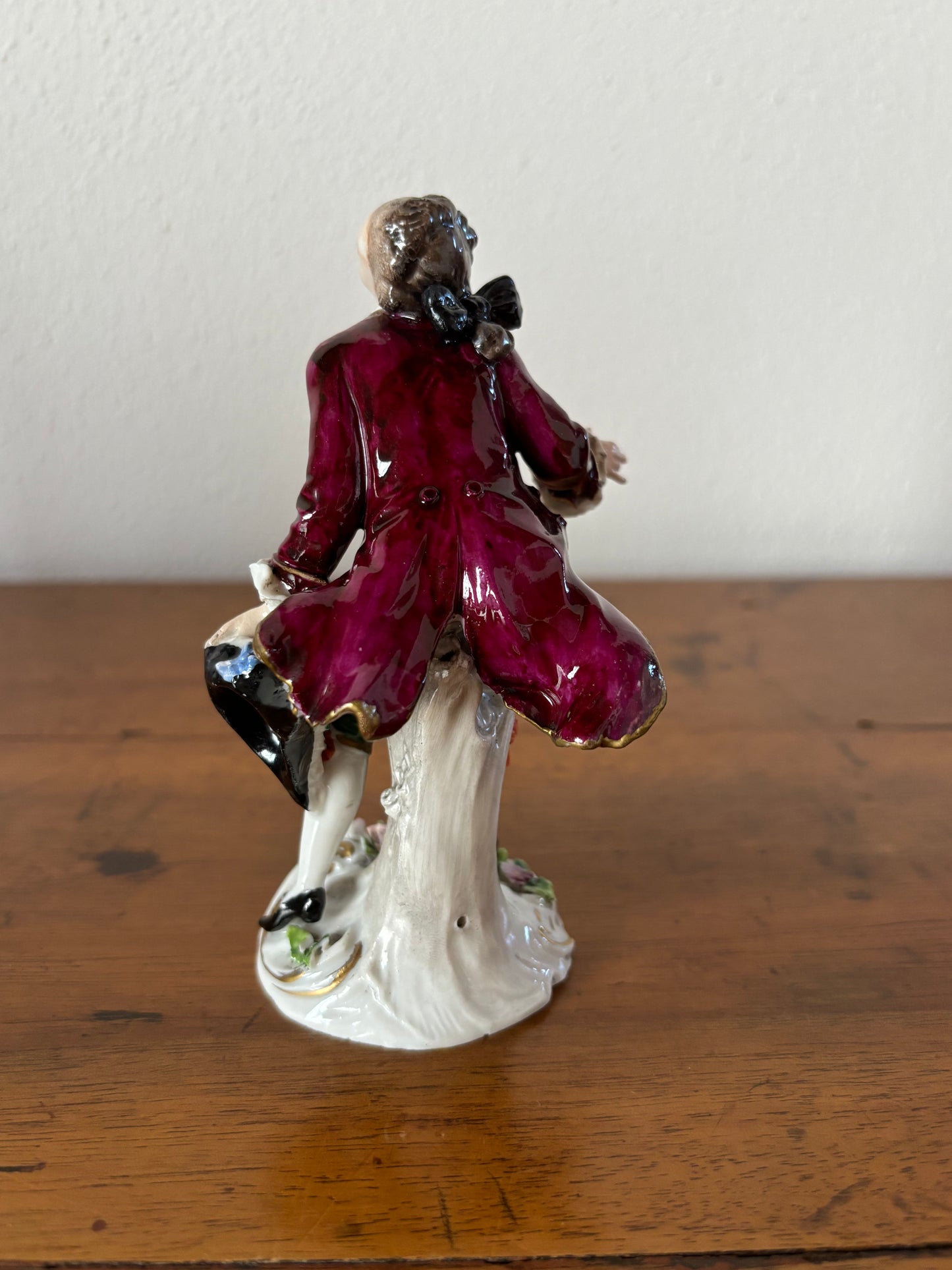 Statuetta in Ceramica Vintage con Marchio N Coronata