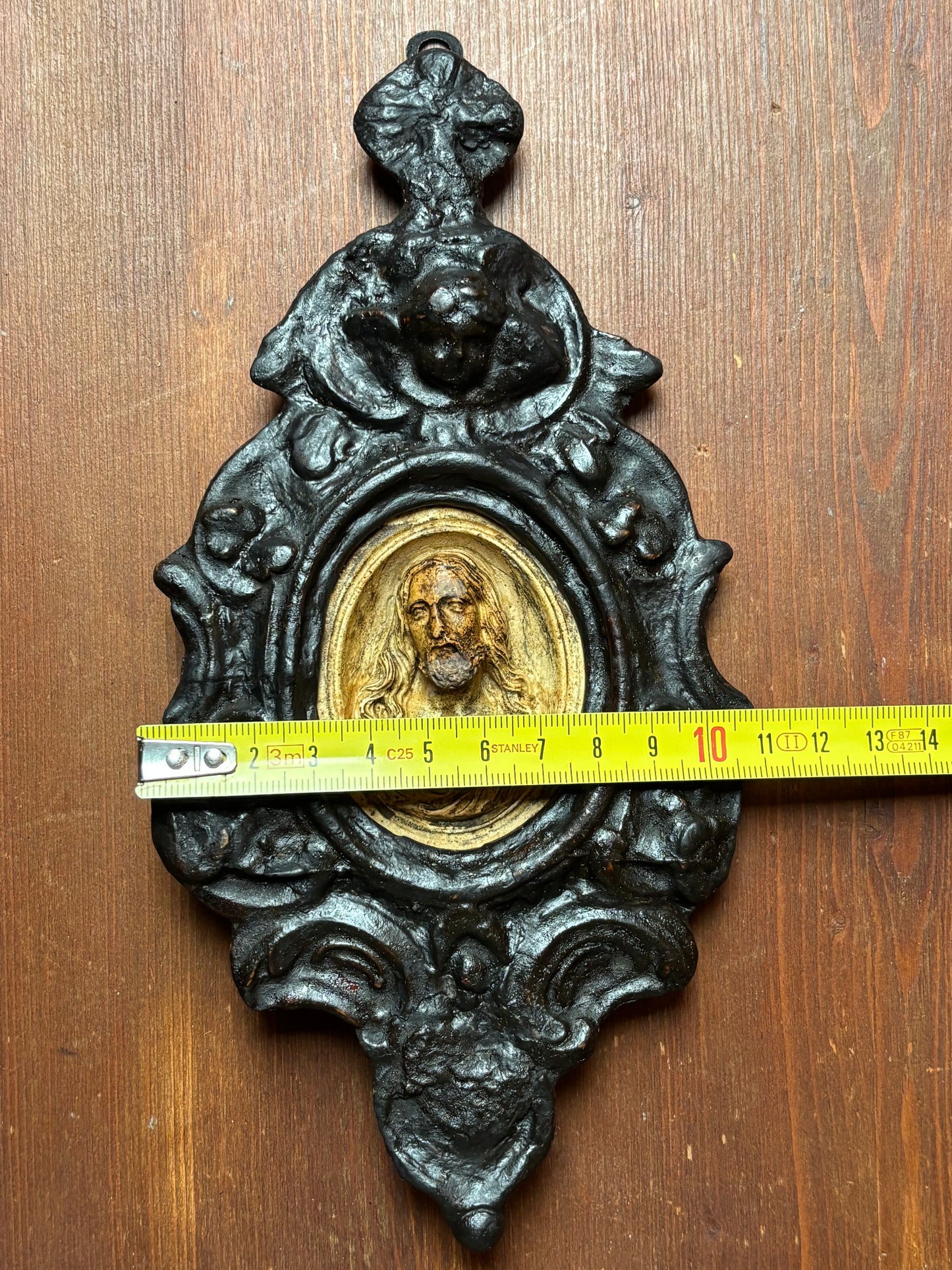 Wall Holy Water Font in Wood and Stucco with Insert Likely in Meerschaum Depicting Christ – Mid-19th Century (circa 1850–1870)