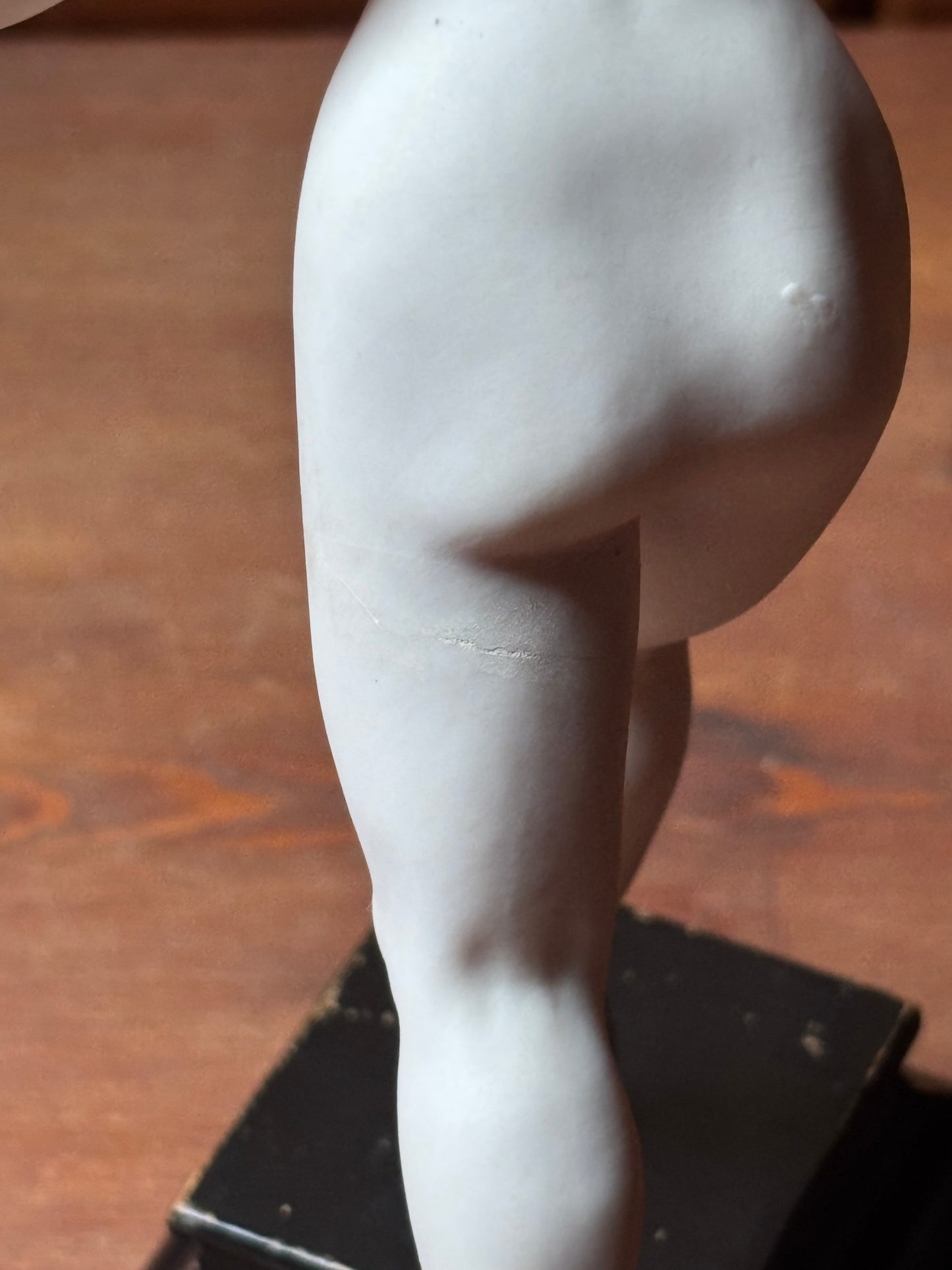 Figura di ballerina in porcellana con braccia mobili – metà XX secolo