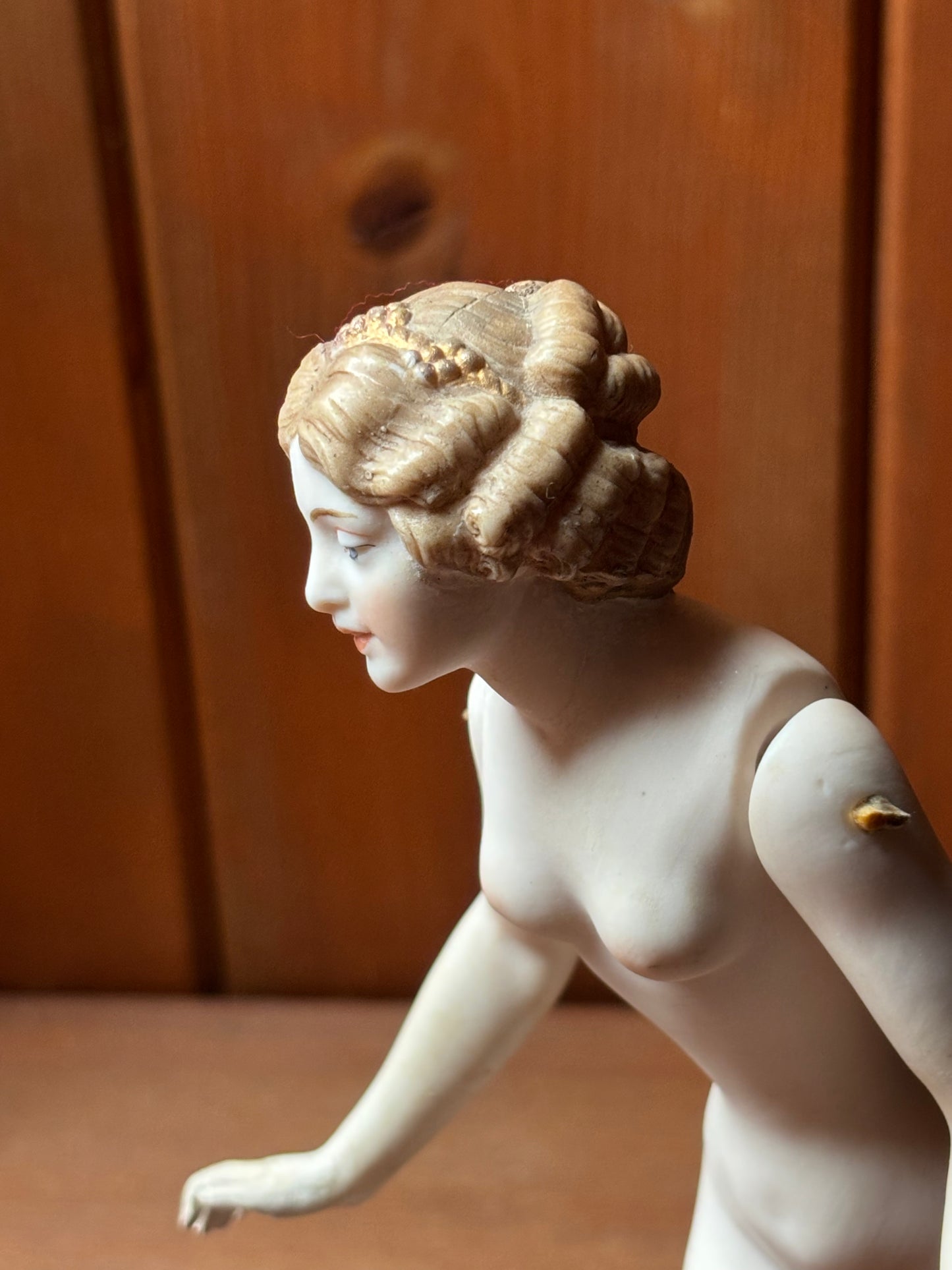 Figura di ballerina in porcellana con braccia mobili – metà XX secolo