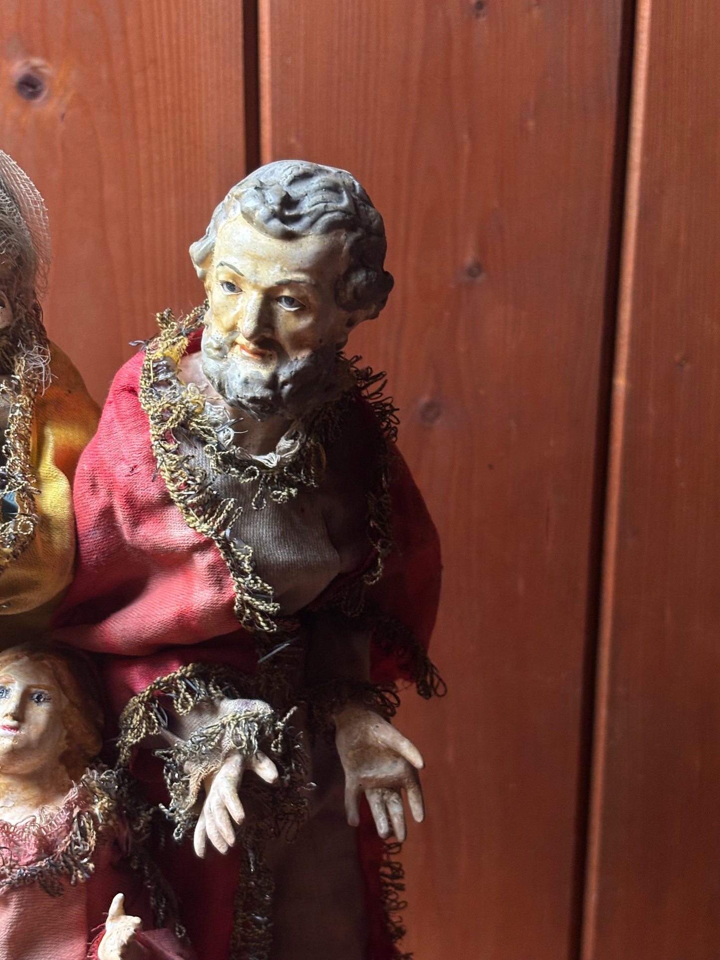 Gruppo di Sant’Anna, San Gioacchino e la Madonna bambina in terracotta policroma e tessuto – ambito italiano, XIX secolo