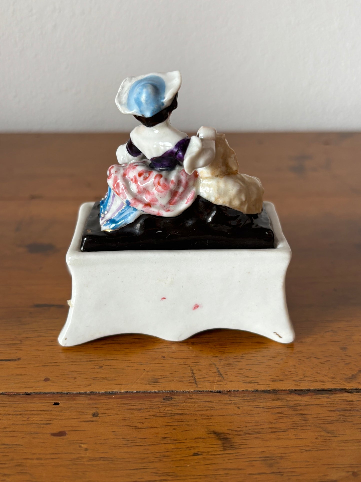 Small Early 20th Century Ceramic Inkwell – Classic Elegance and Vintage Charm