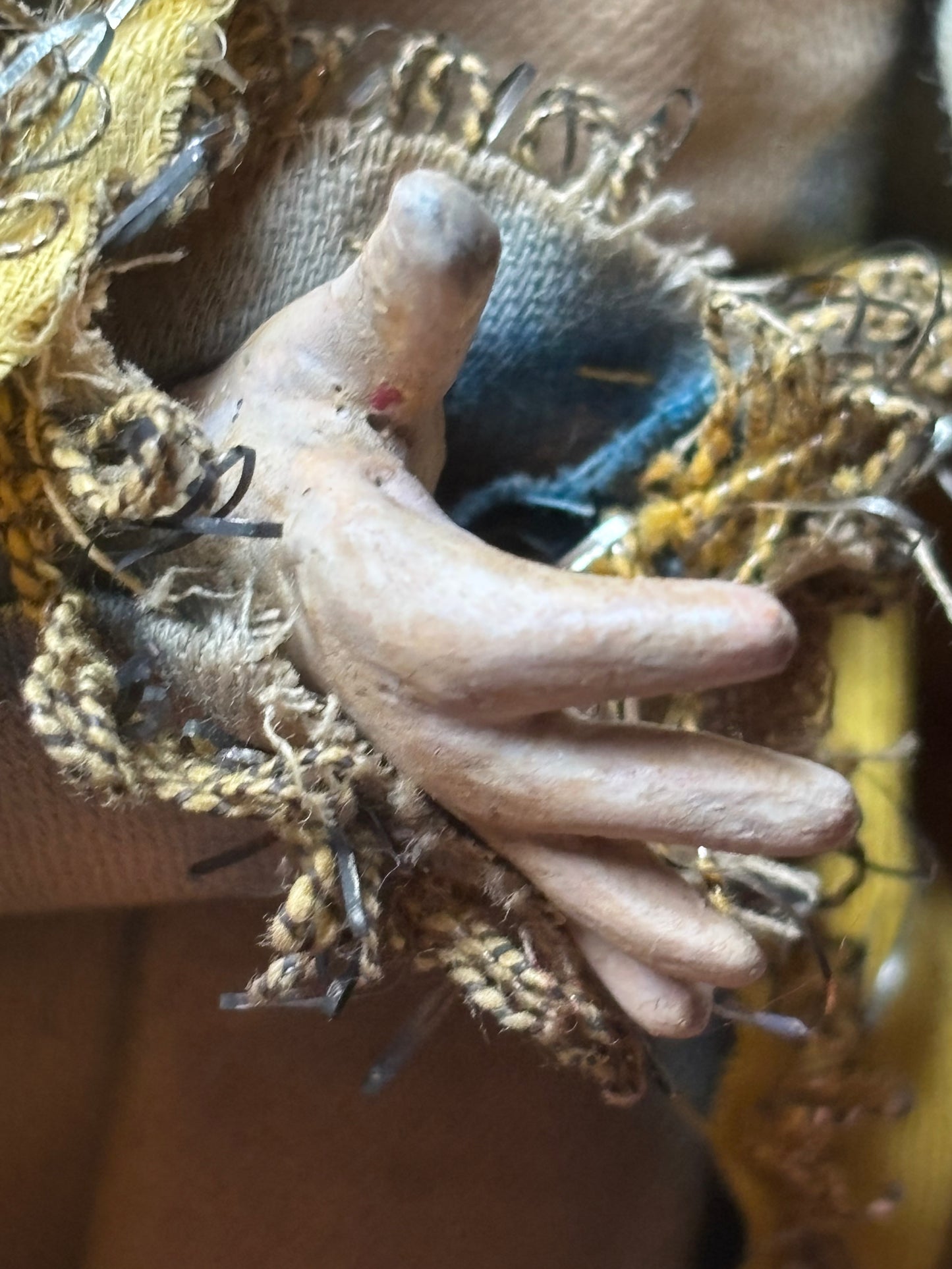 Gruppo di Sant’Anna, San Gioacchino e la Madonna bambina in terracotta policroma e tessuto – ambito italiano, XIX secolo