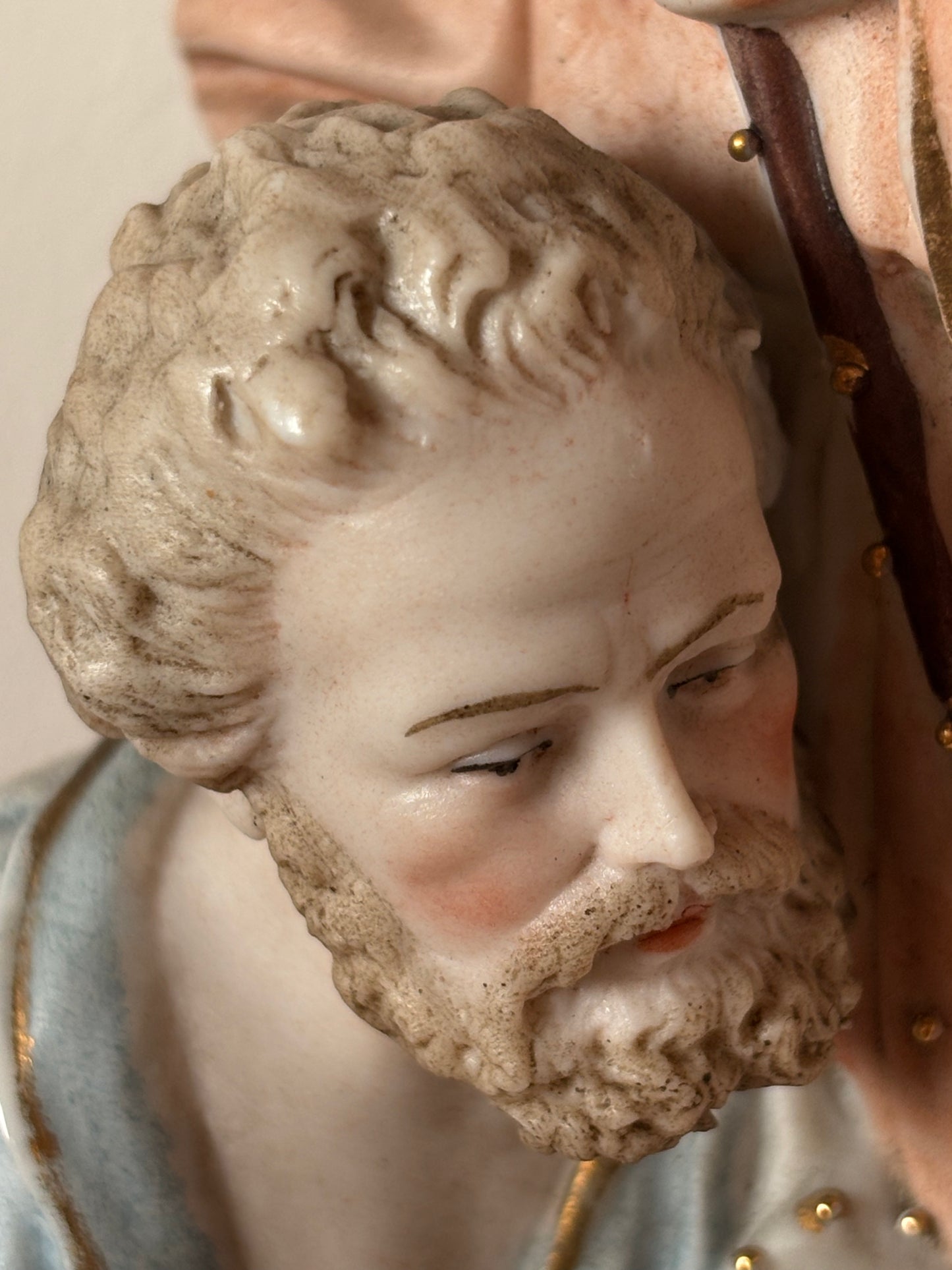 Statuetta della Sacra Famiglia in ceramica bisquit
