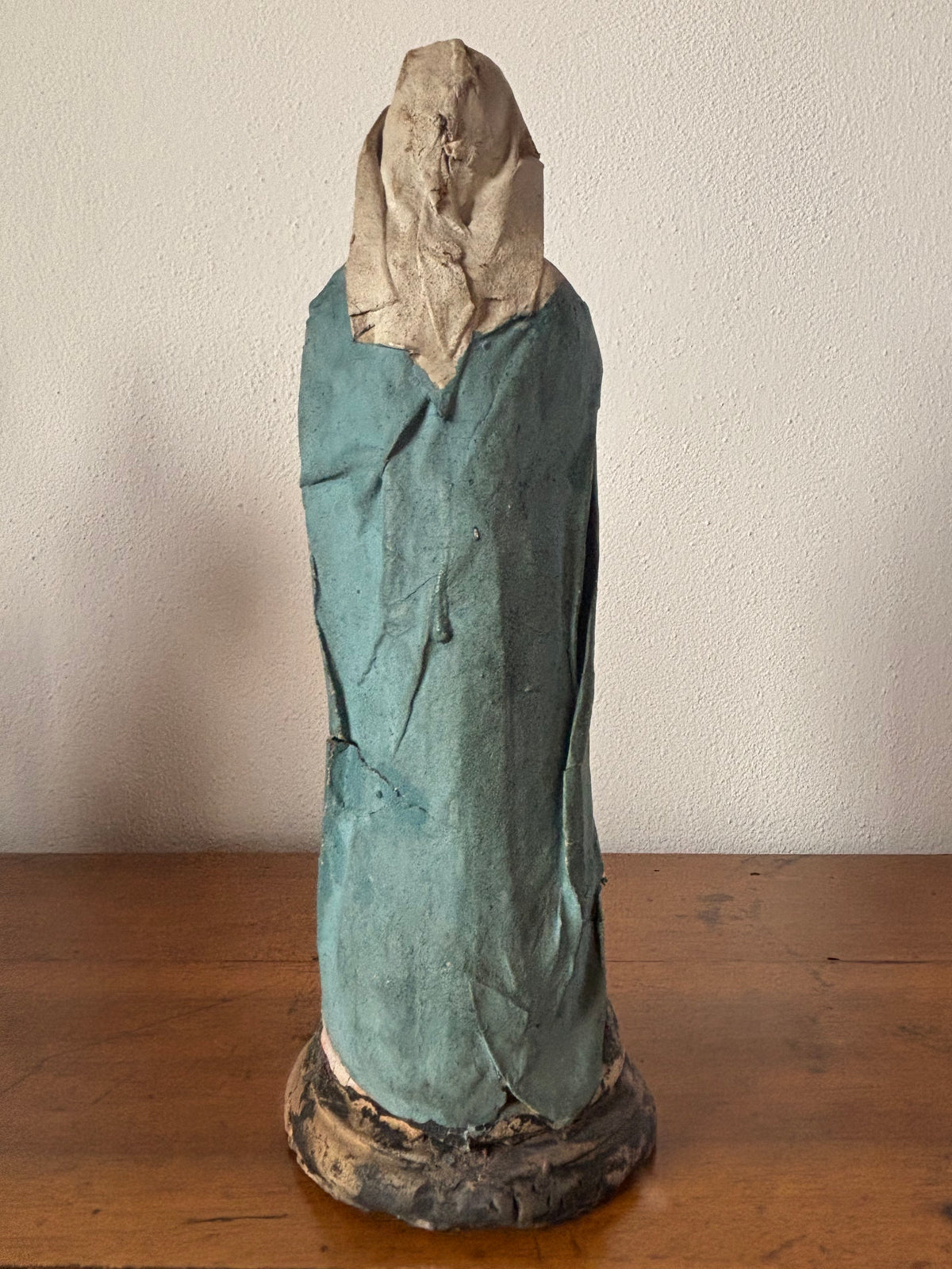 Statuina della Madonna in terracotta con abiti in cartapesta