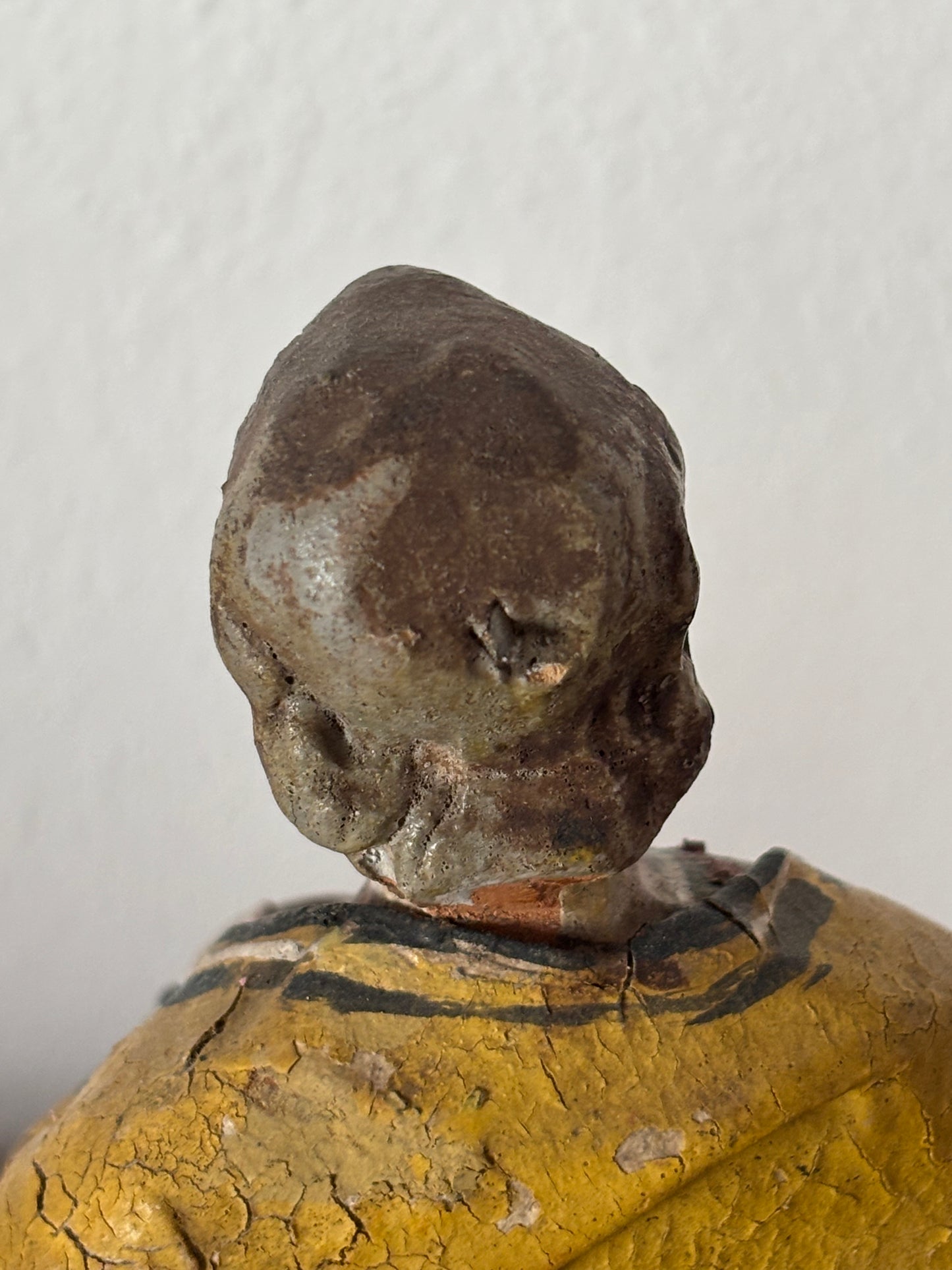 Statuina di San Giuseppe in terracotta con abiti in cartapesta