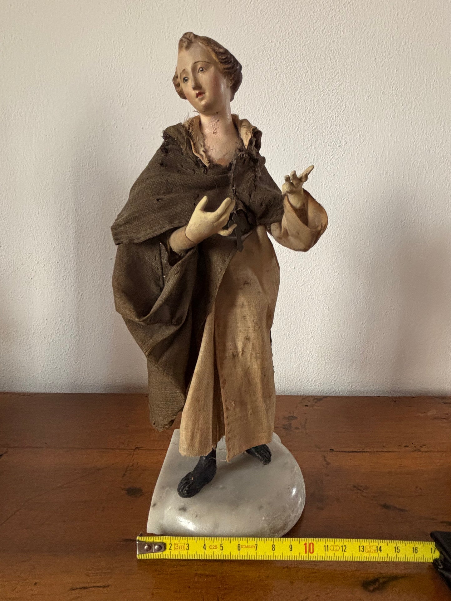 Santo in Terracotta, Paglia e Occhi di Vetro su Base in Marmo