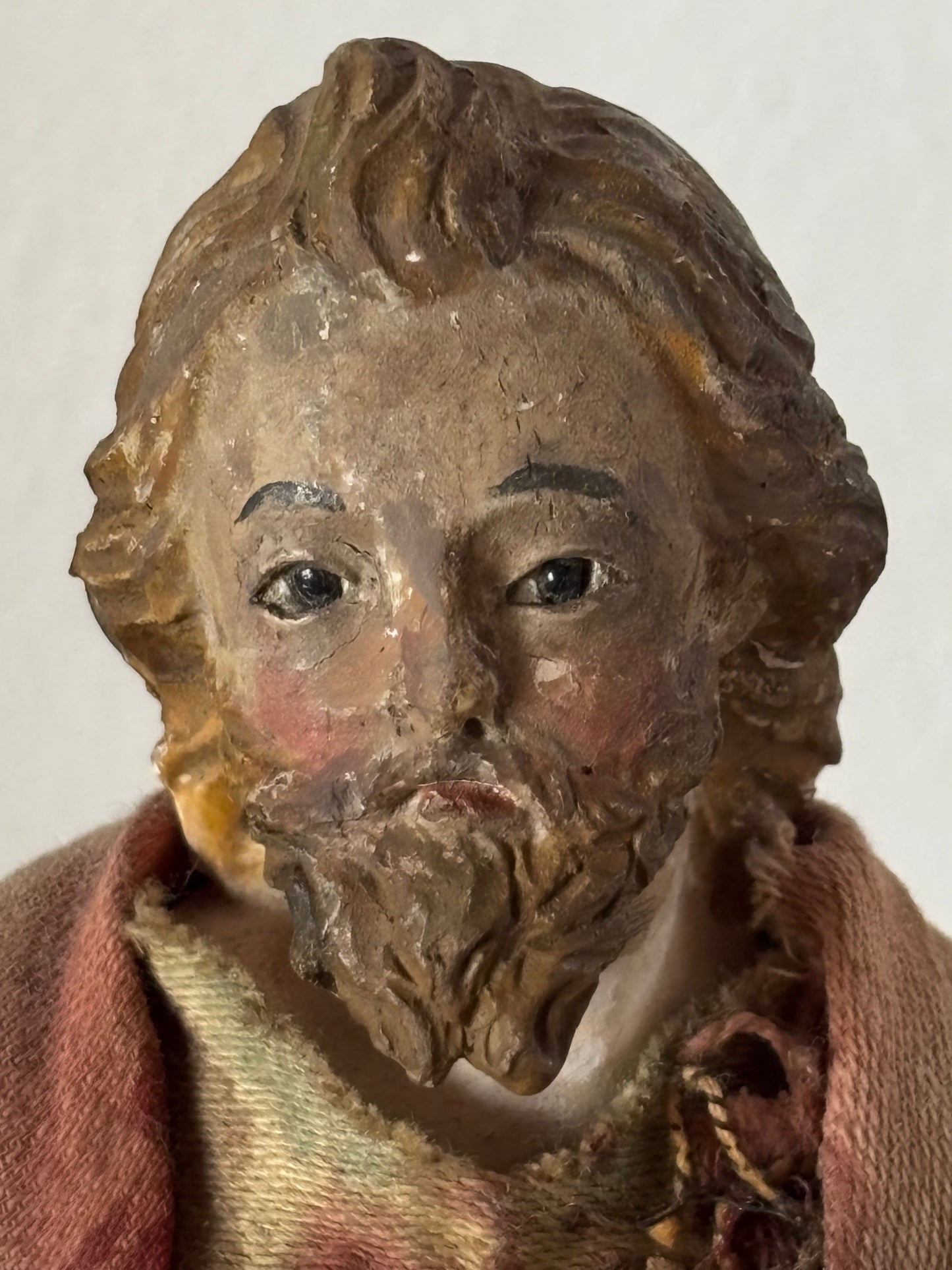 Neapolitanische Krippenfigur aus Terrakotta mit Glasaugen – Handgefertigte Figur aus vergangener Epoche