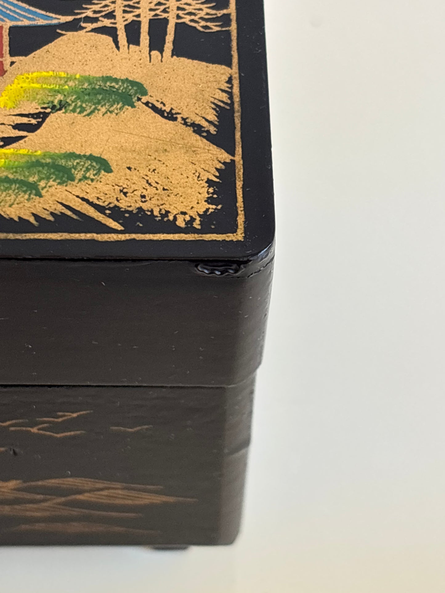 Vintage-Spieluhr mit rotierender Ballerina und „Der Pate“-Melodie