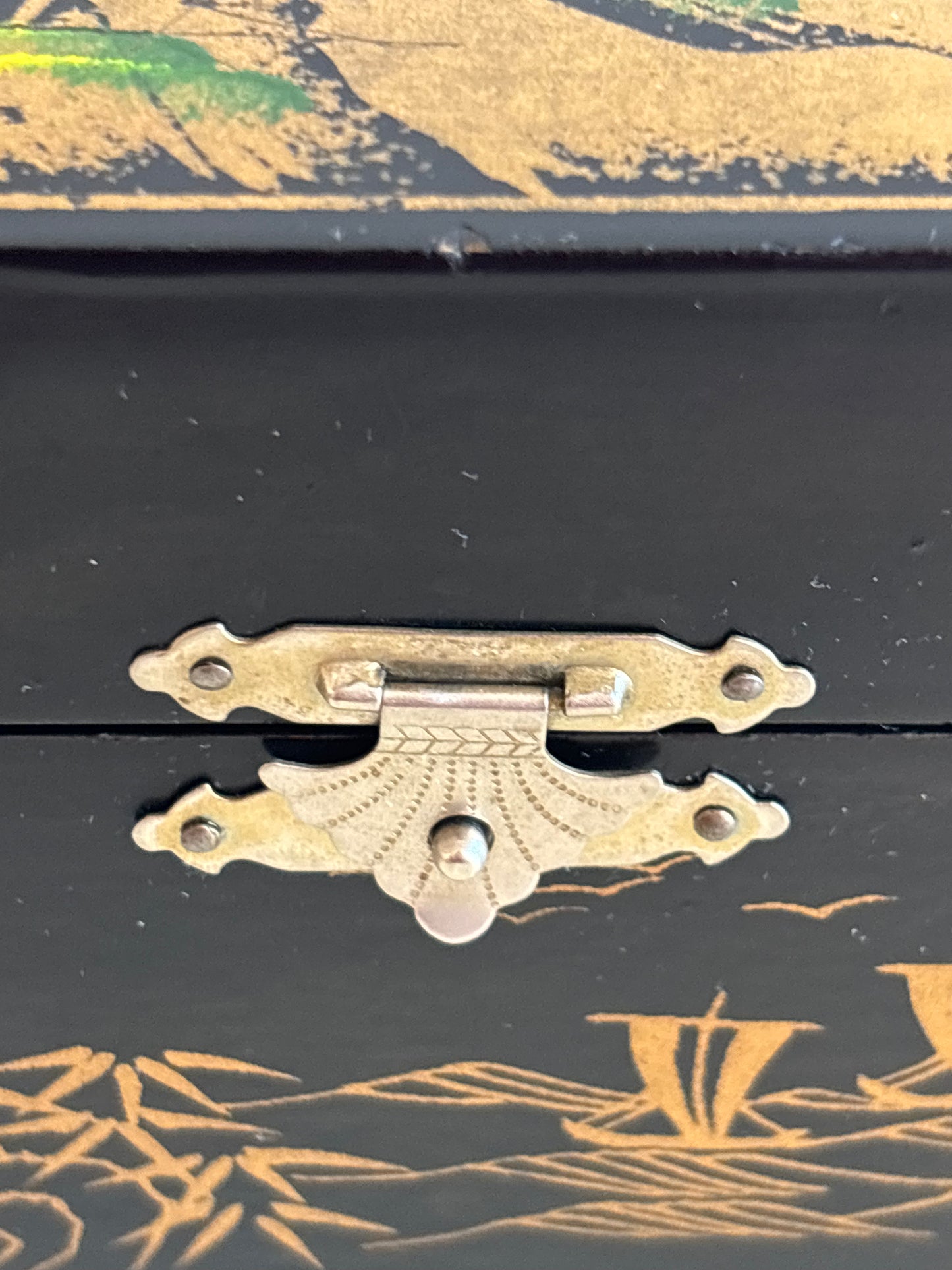 Vintage-Spieluhr mit rotierender Ballerina und „Der Pate“-Melodie