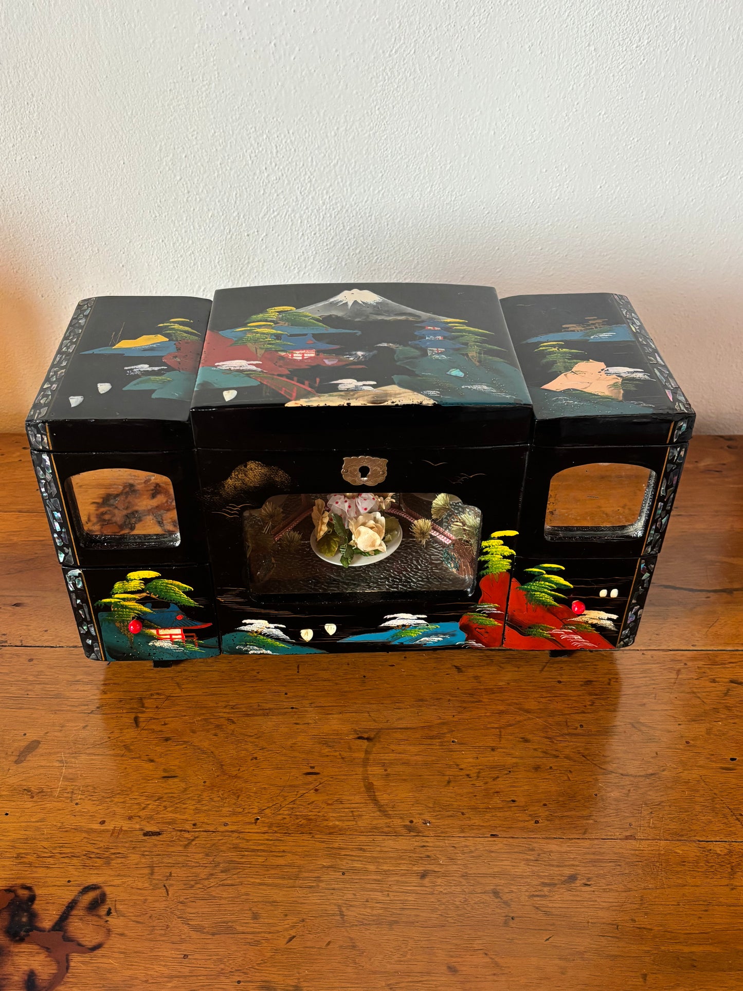 Carillon giapponese vintage con ballerina e luci