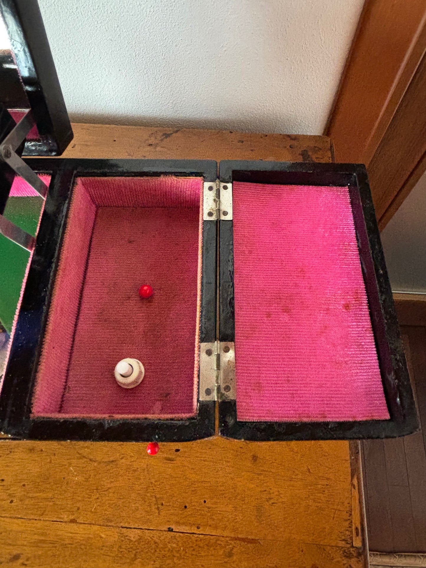 Carillon giapponese vintage con ballerina e luci