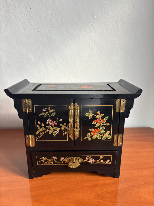 Vintage Chinesische Schmuckschatulle aus Schwarz Lackiertem Holz mit Floralen Verzierungen
