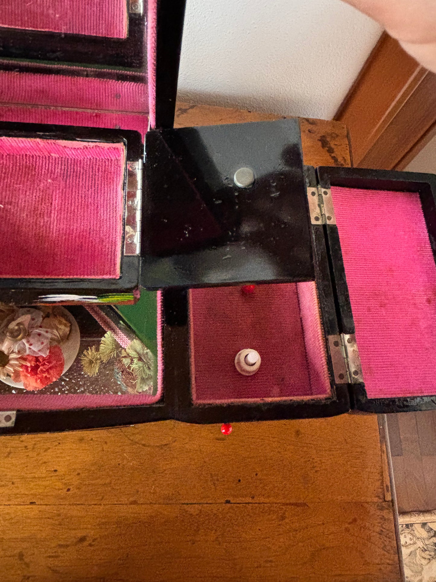 Carillon giapponese vintage con ballerina e luci