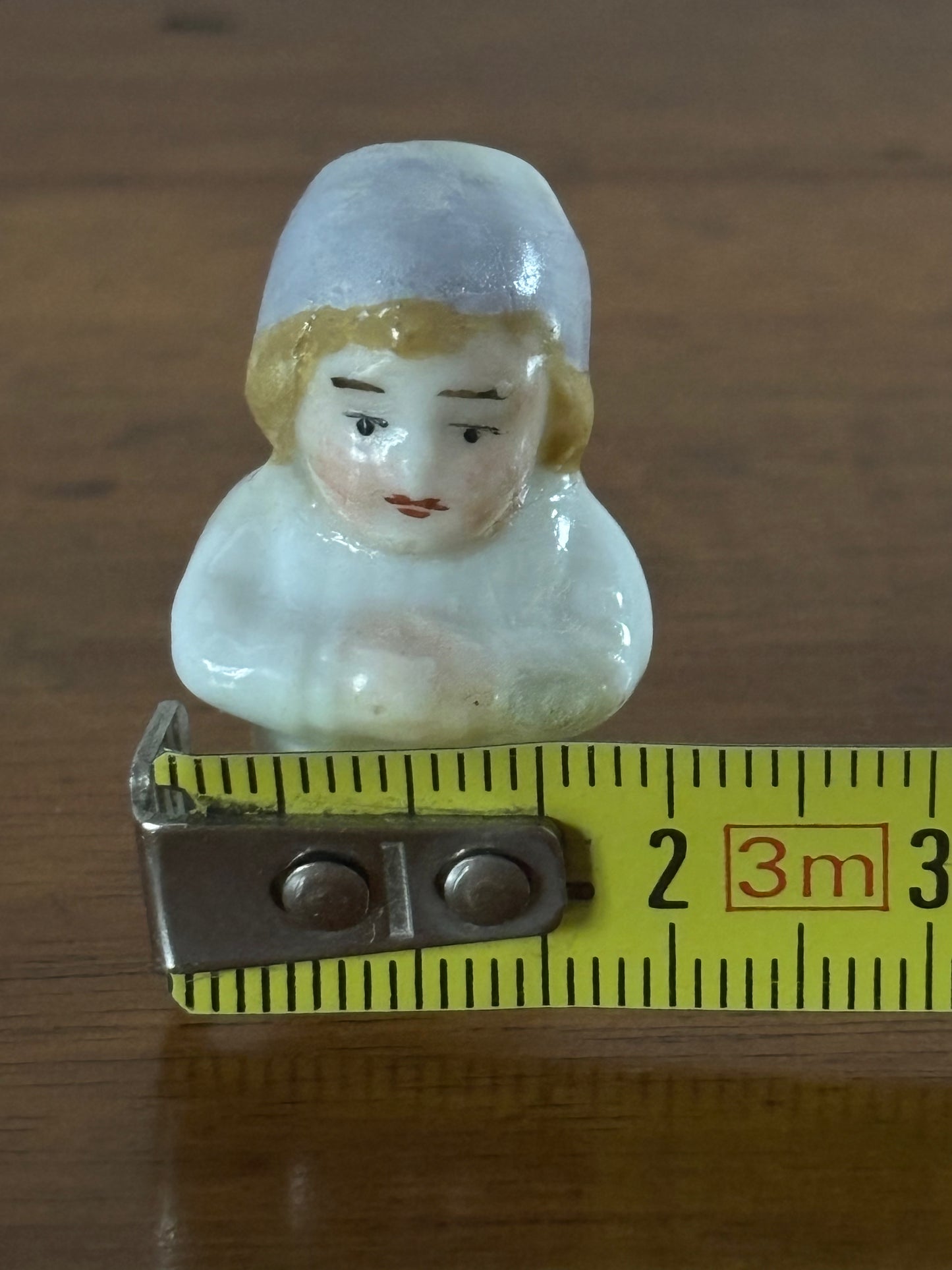 Half doll in miniatura vintage