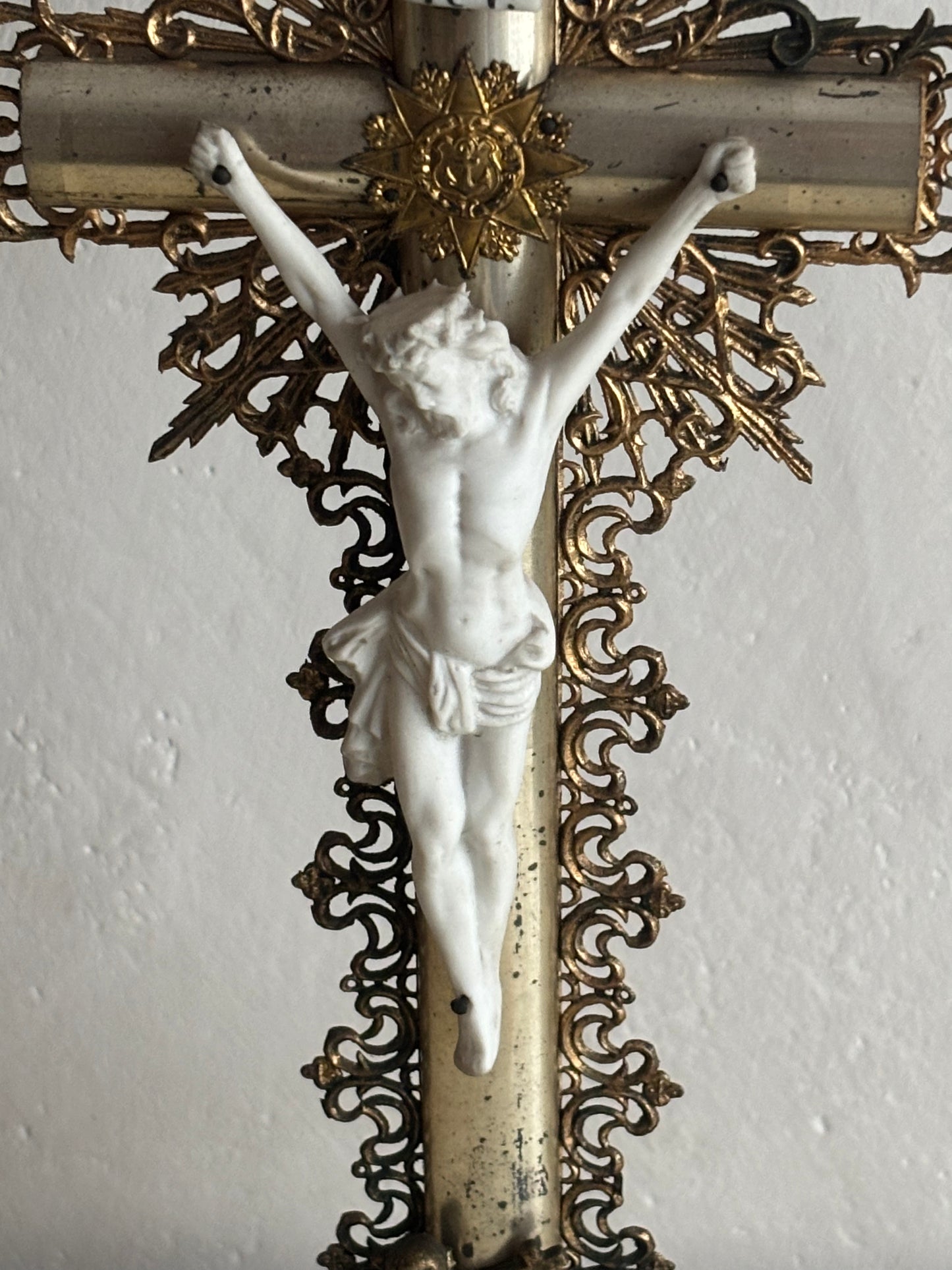 Antique Wooden Table Crucifix with Biscuit Ceramic Christ – Decorative and Devotional