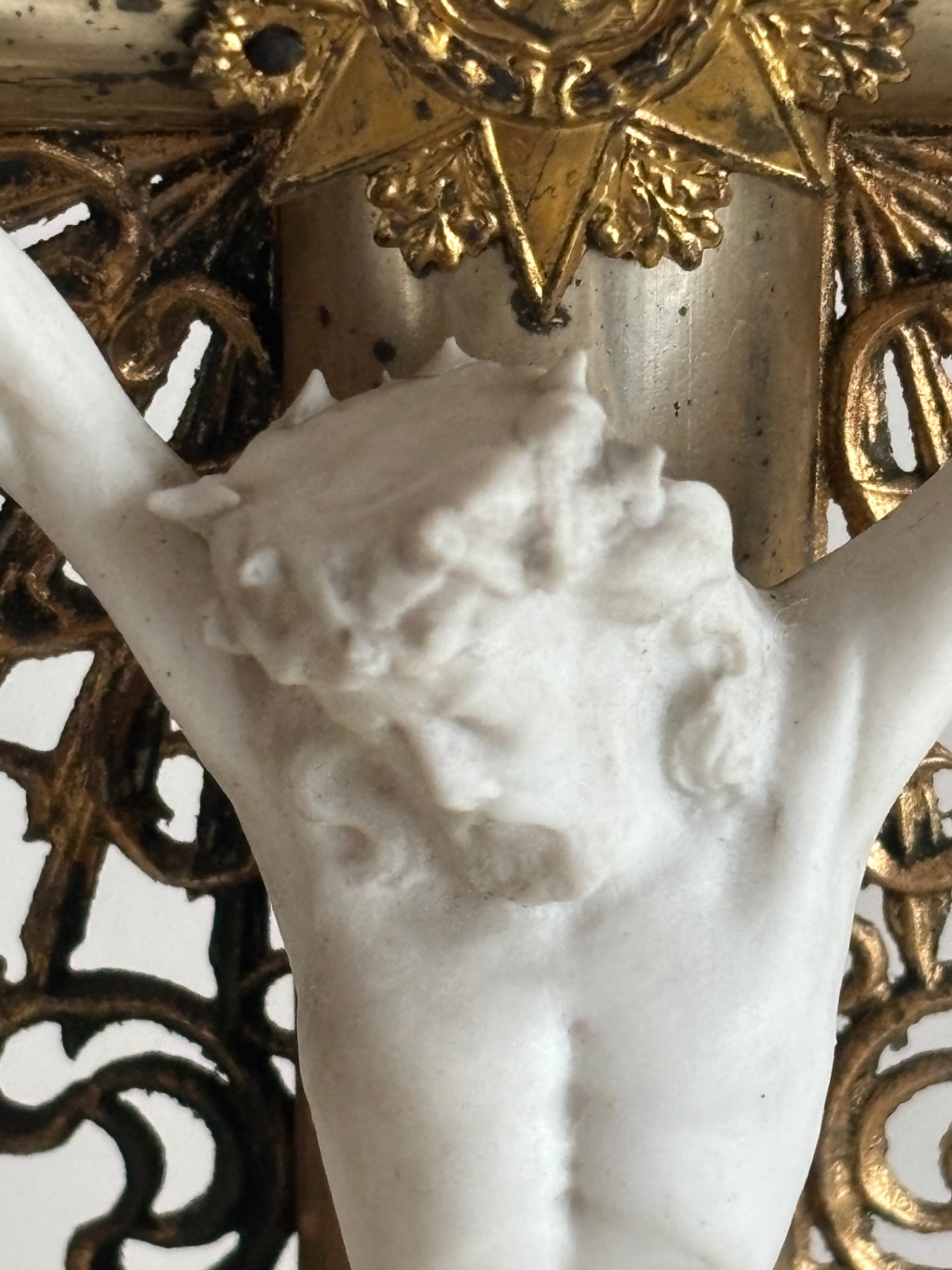 Antique Wooden Table Crucifix with Biscuit Ceramic Christ – Decorative and Devotional