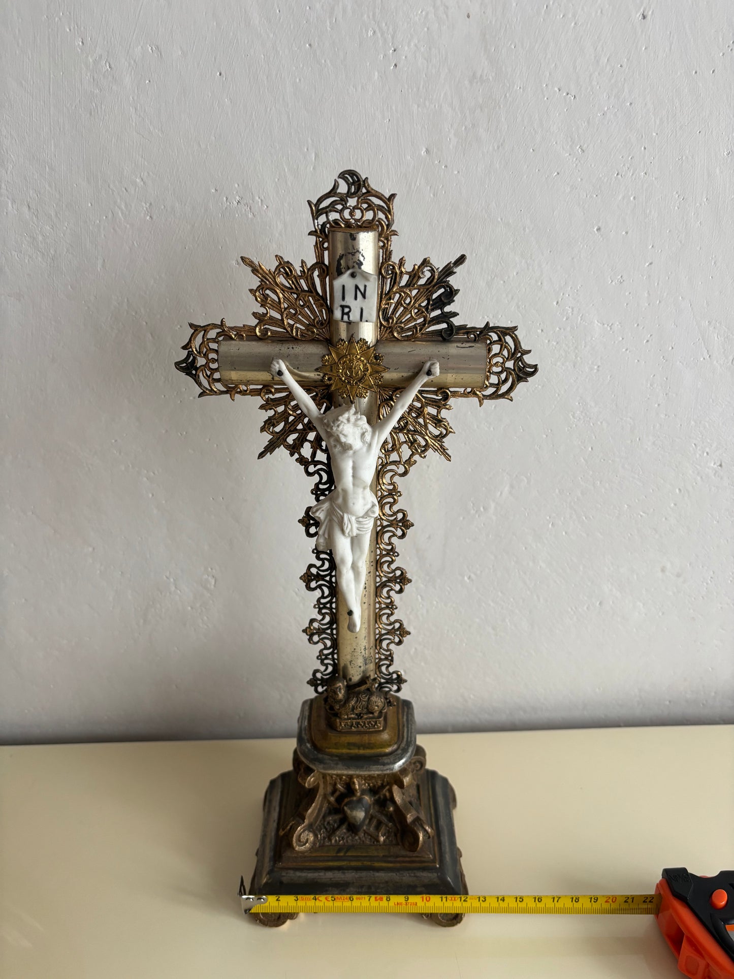Antique Wooden Table Crucifix with Biscuit Ceramic Christ – Decorative and Devotional
