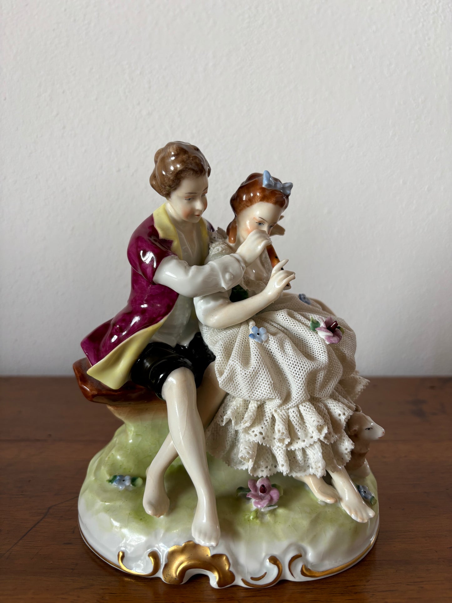 Statuetta Romantica marcata laboratorio Capodimonte