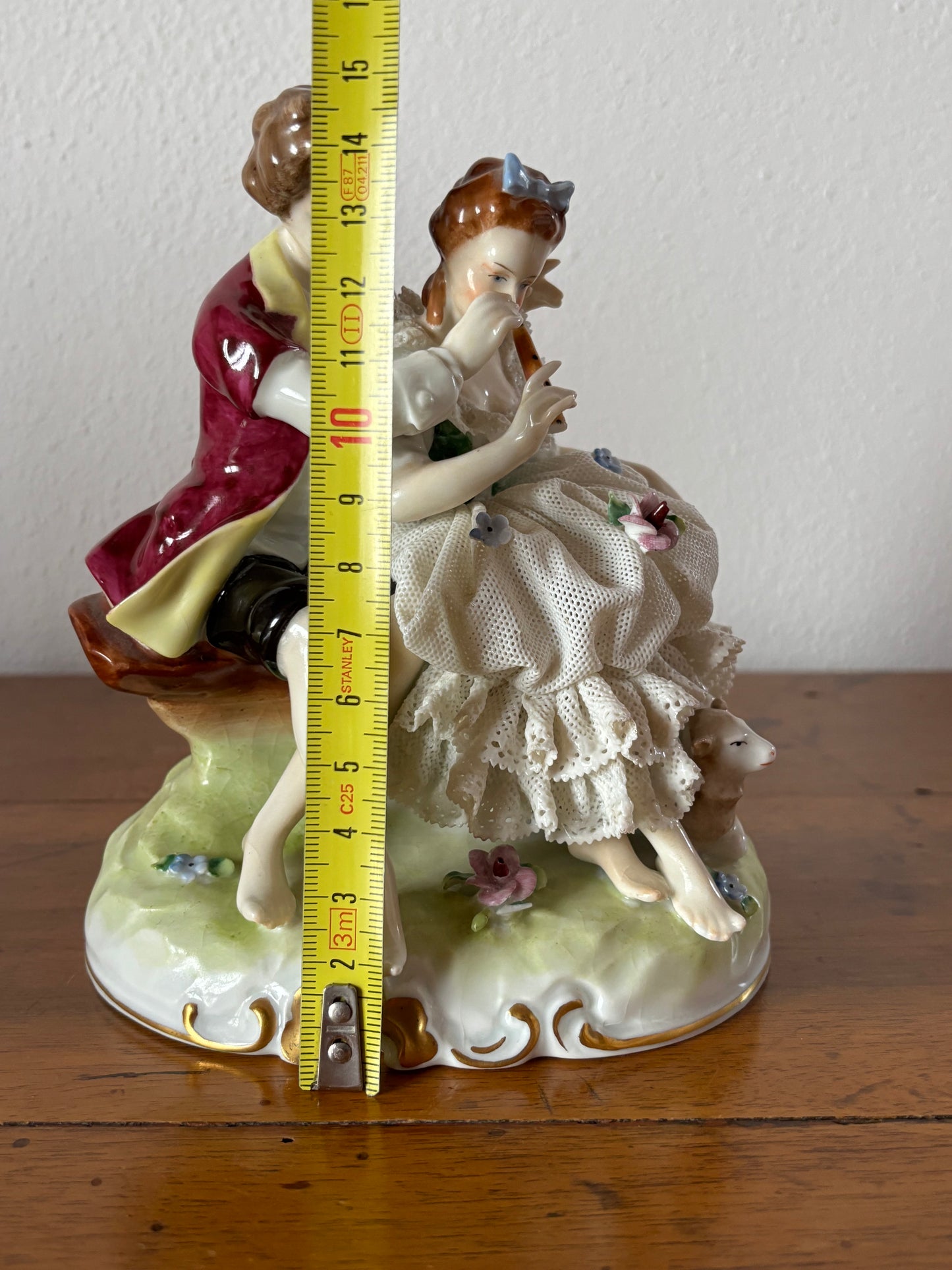 Statuetta Romantica marcata laboratorio Capodimonte