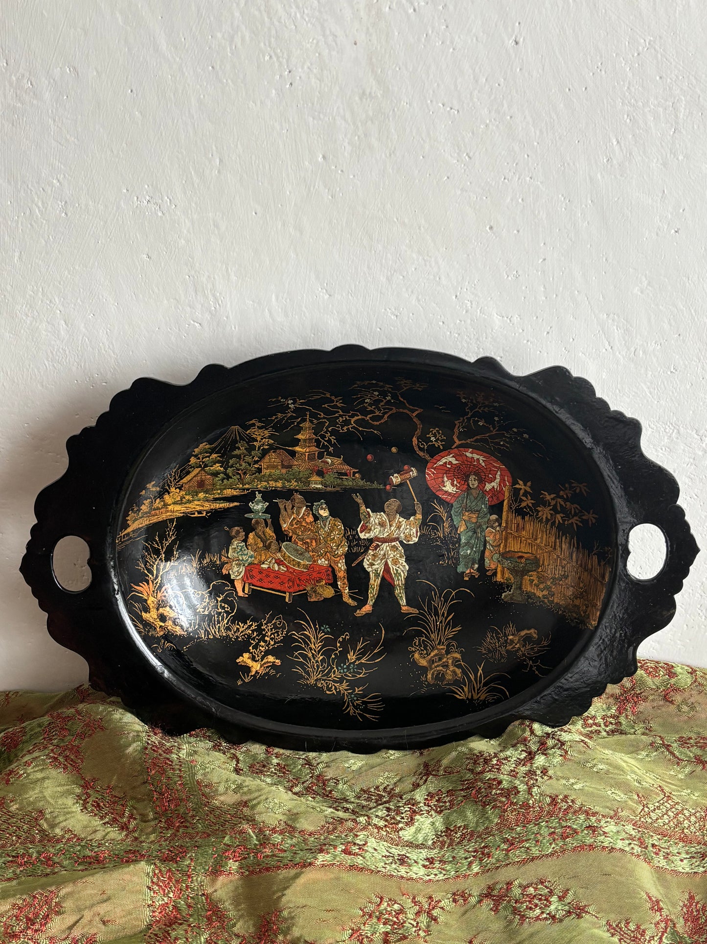 Japanese‑Style Lacquered Tray, Napoléon III Period (Second Half of the 19th Century)