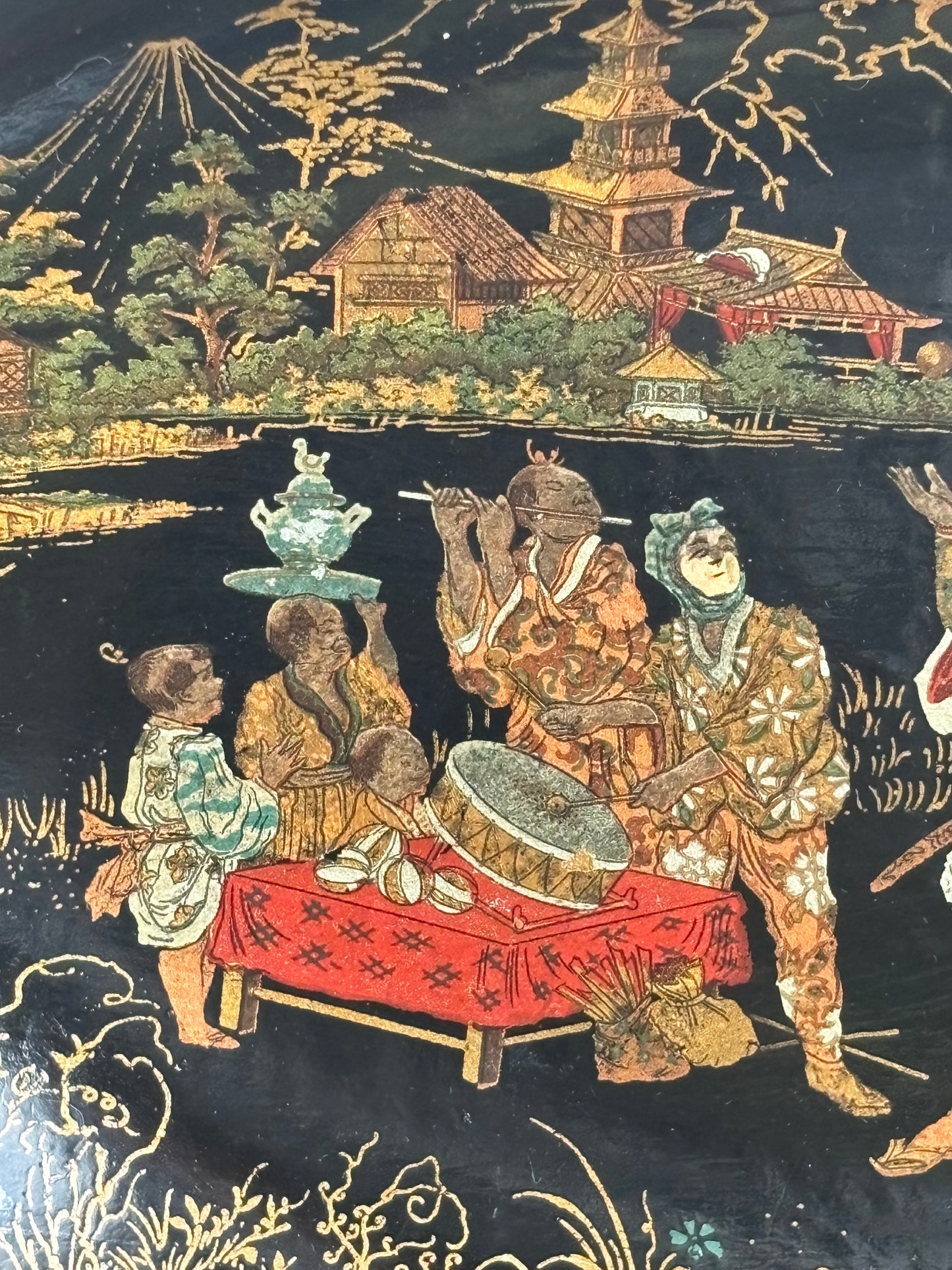 Japanese‑Style Lacquered Tray, Napoléon III Period (Second Half of the 19th Century)