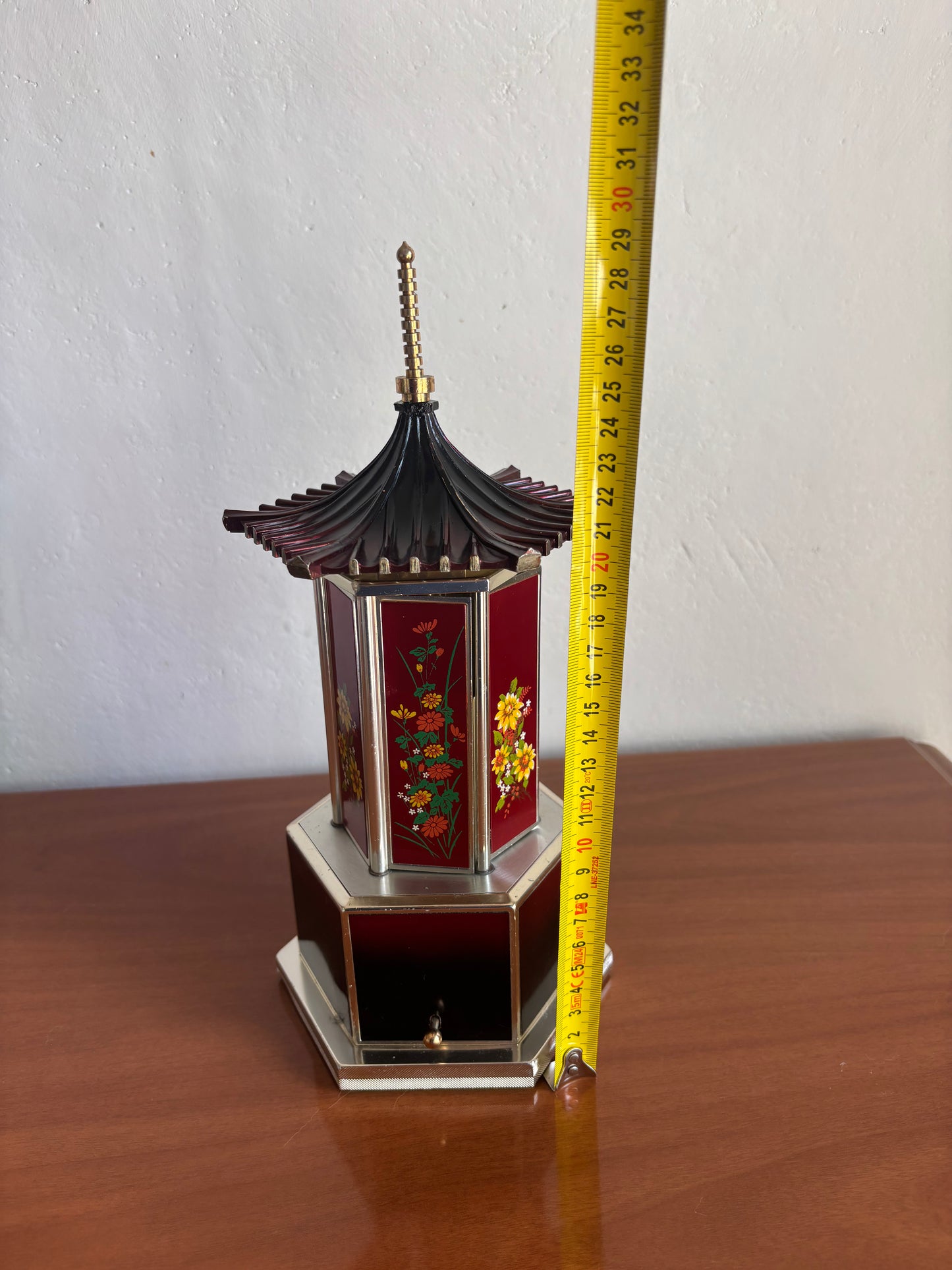 Portasigarette Vintage Musicale a Forma di Pagoda