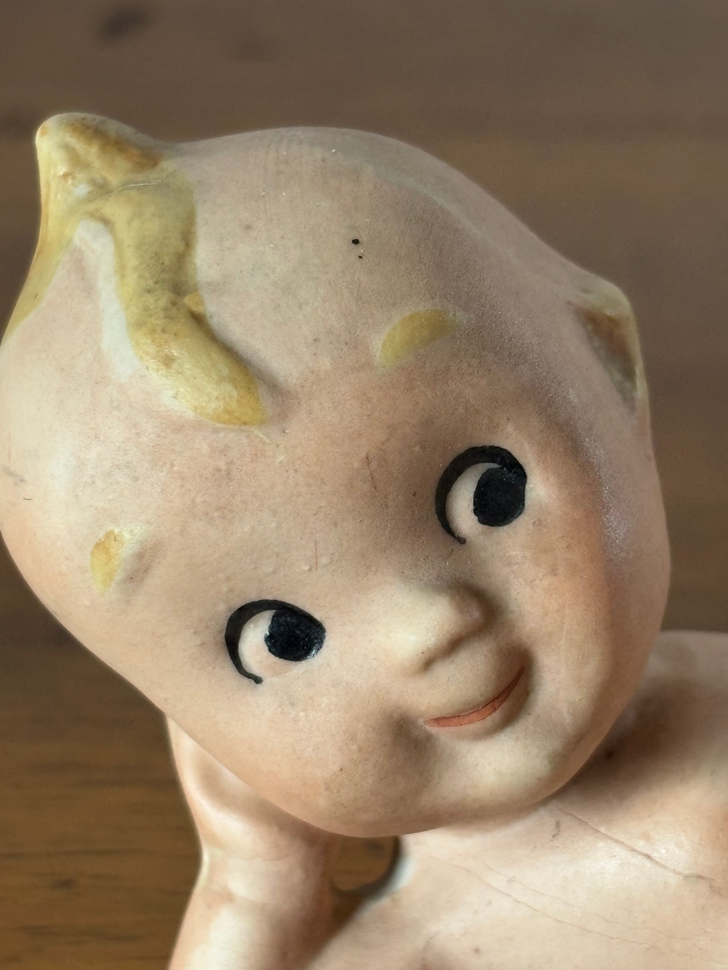 Statuetta Vintage Bambino Disteso  – Stile Rose O'Neill Kewpie