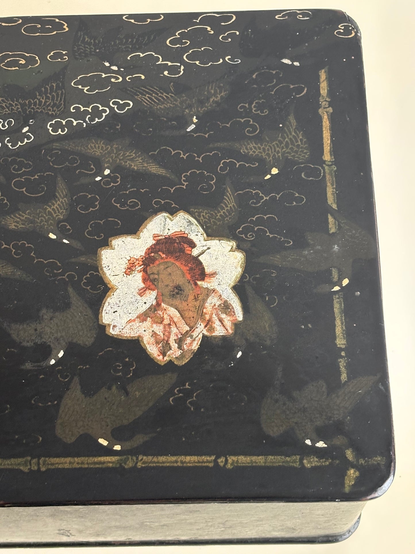 Japanisch inspirierte lackierte Dokumentenbox, Napoleon‑III‑Zeit (zweite Hälfte des 19. Jahrhunderts)