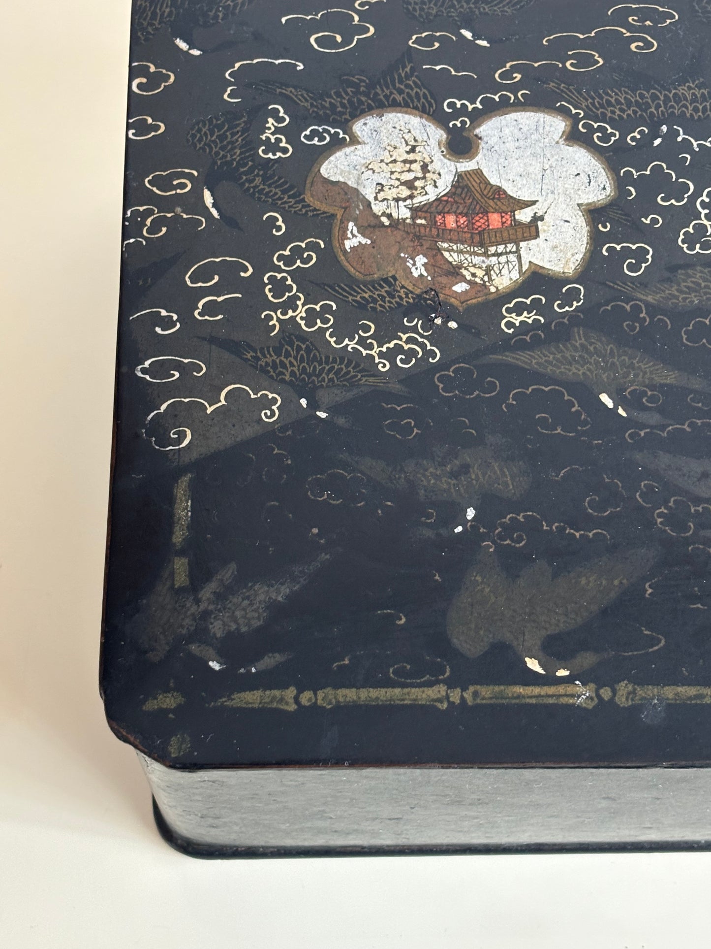 Japanisch inspirierte lackierte Dokumentenbox, Napoleon‑III‑Zeit (zweite Hälfte des 19. Jahrhunderts)