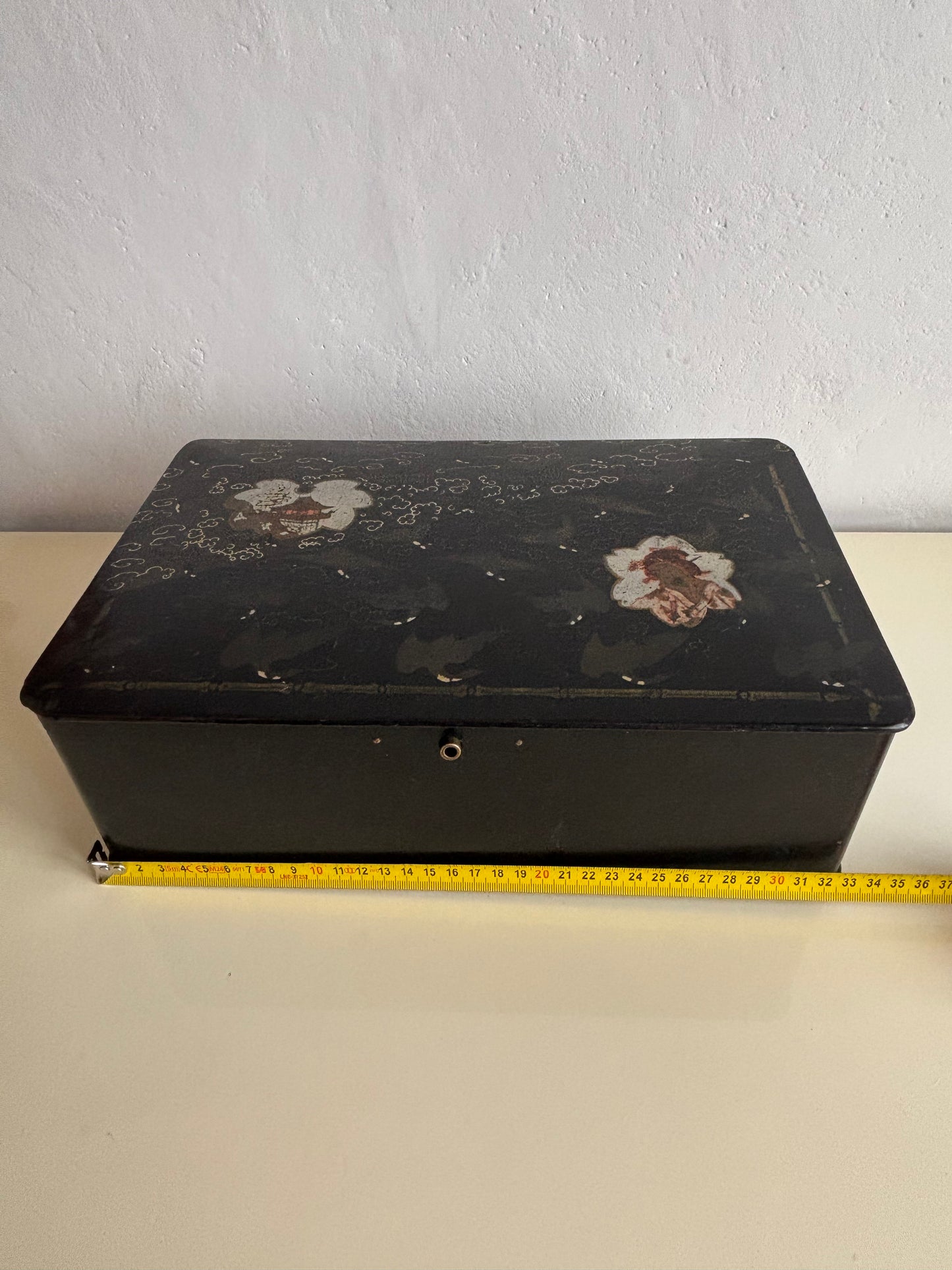 Japanisch inspirierte lackierte Dokumentenbox, Napoleon‑III‑Zeit (zweite Hälfte des 19. Jahrhunderts)