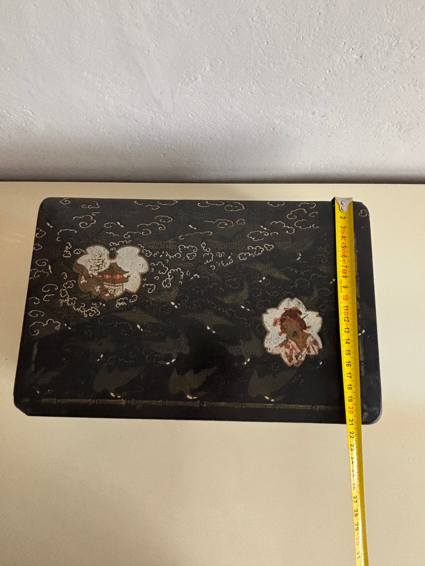 Japanisch inspirierte lackierte Dokumentenbox, Napoleon‑III‑Zeit (zweite Hälfte des 19. Jahrhunderts)