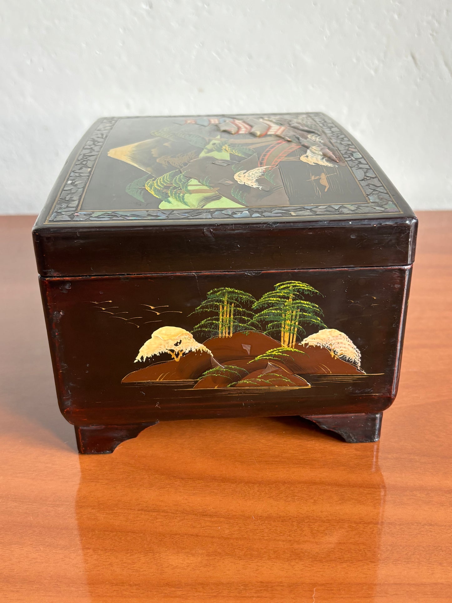 Vintage Japanese Lacquer Jewelry Box with Music Box and Lights