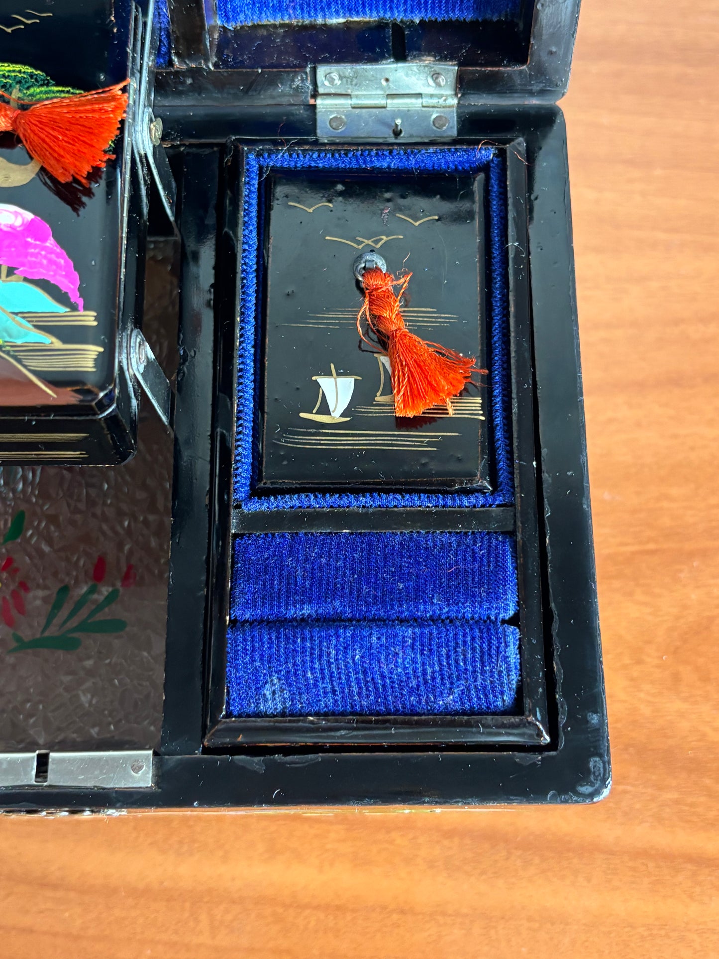 Vintage Japanese Lacquer Jewelry Box with Music Box and Lights