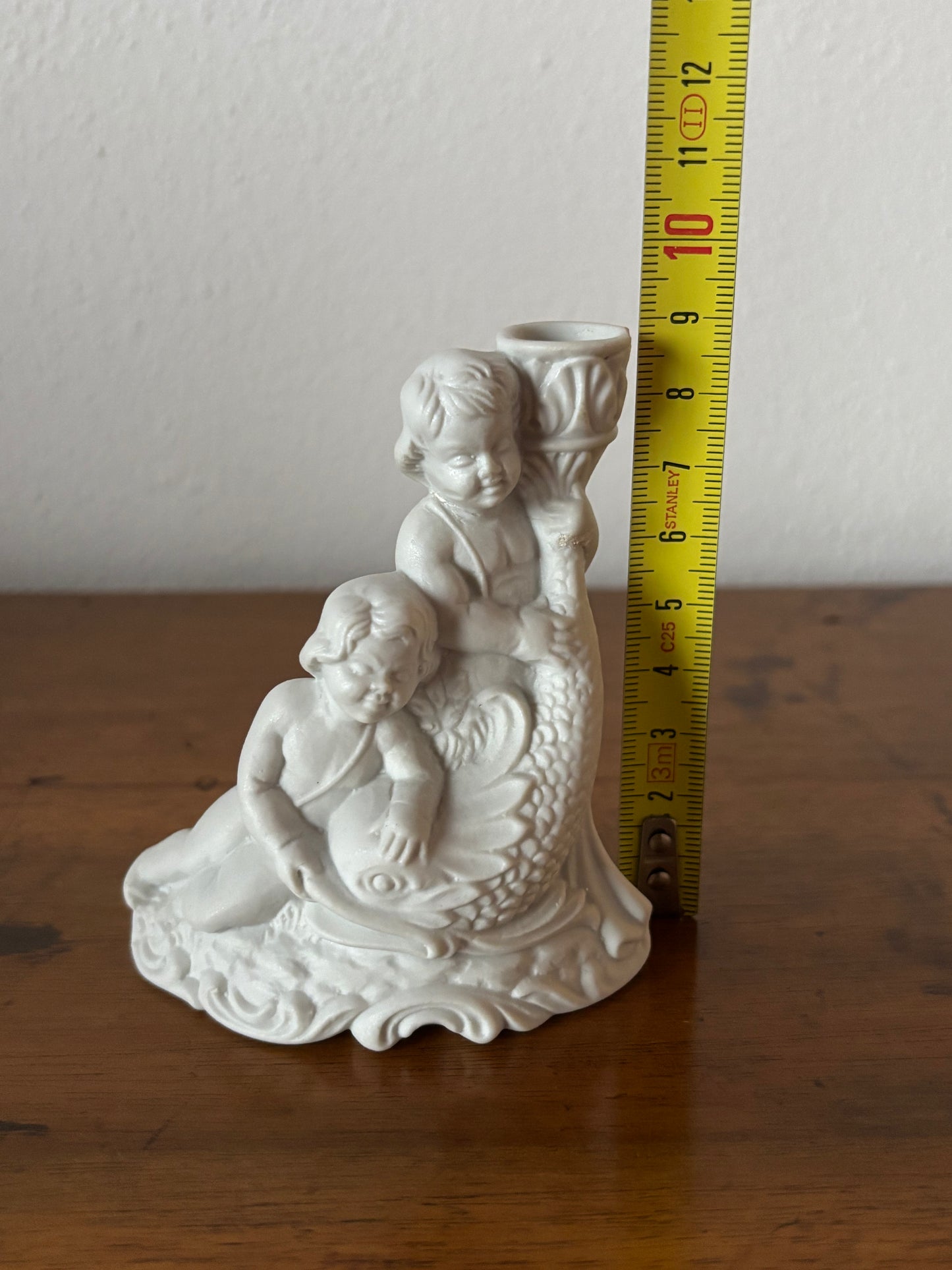Piccola Statuetta Vintage in Ceramica con Due Putti