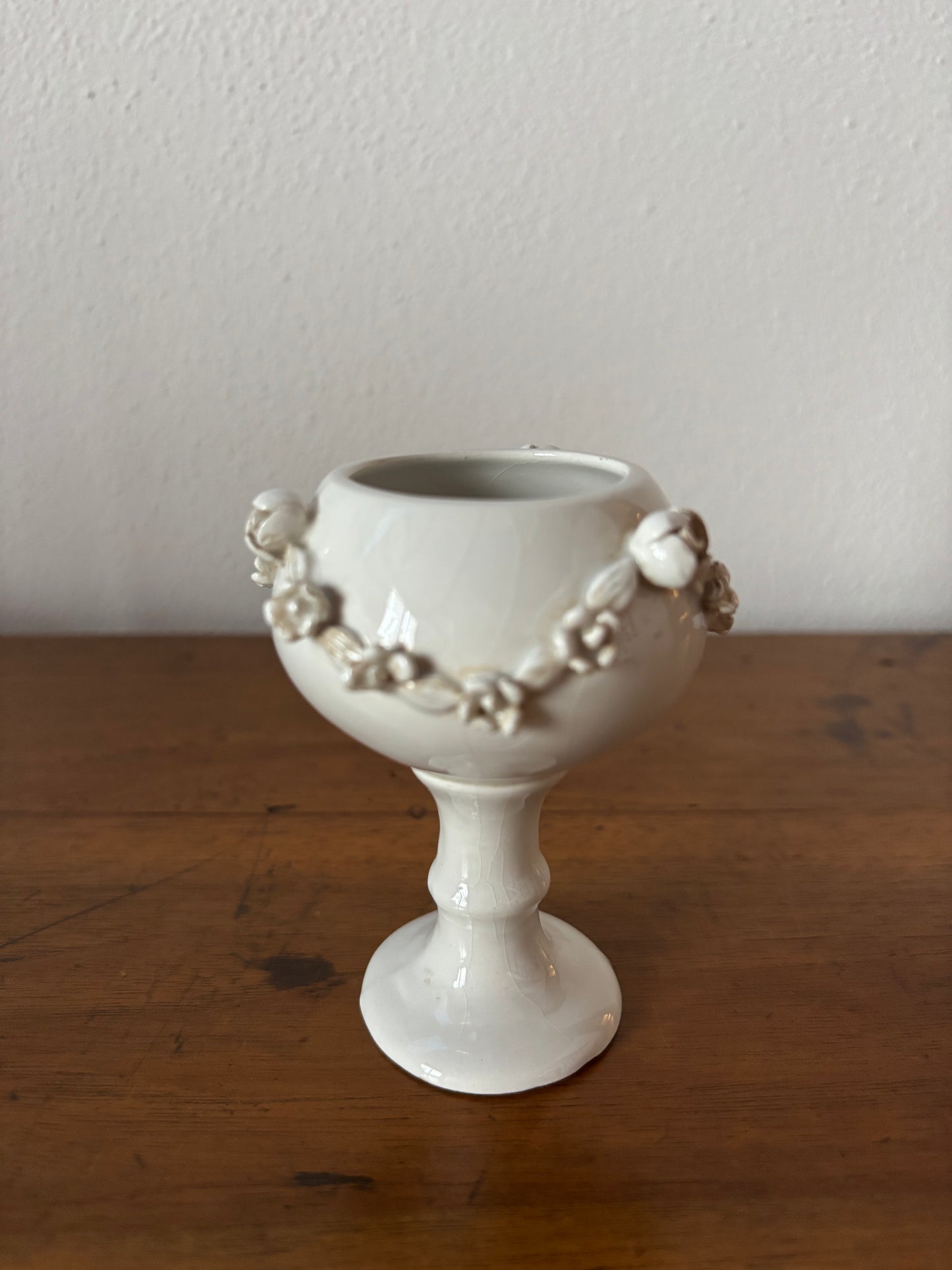 Piccolo Vasetto Vintage in Ceramica – Eleganza Retrò e Fascino d’Epoca