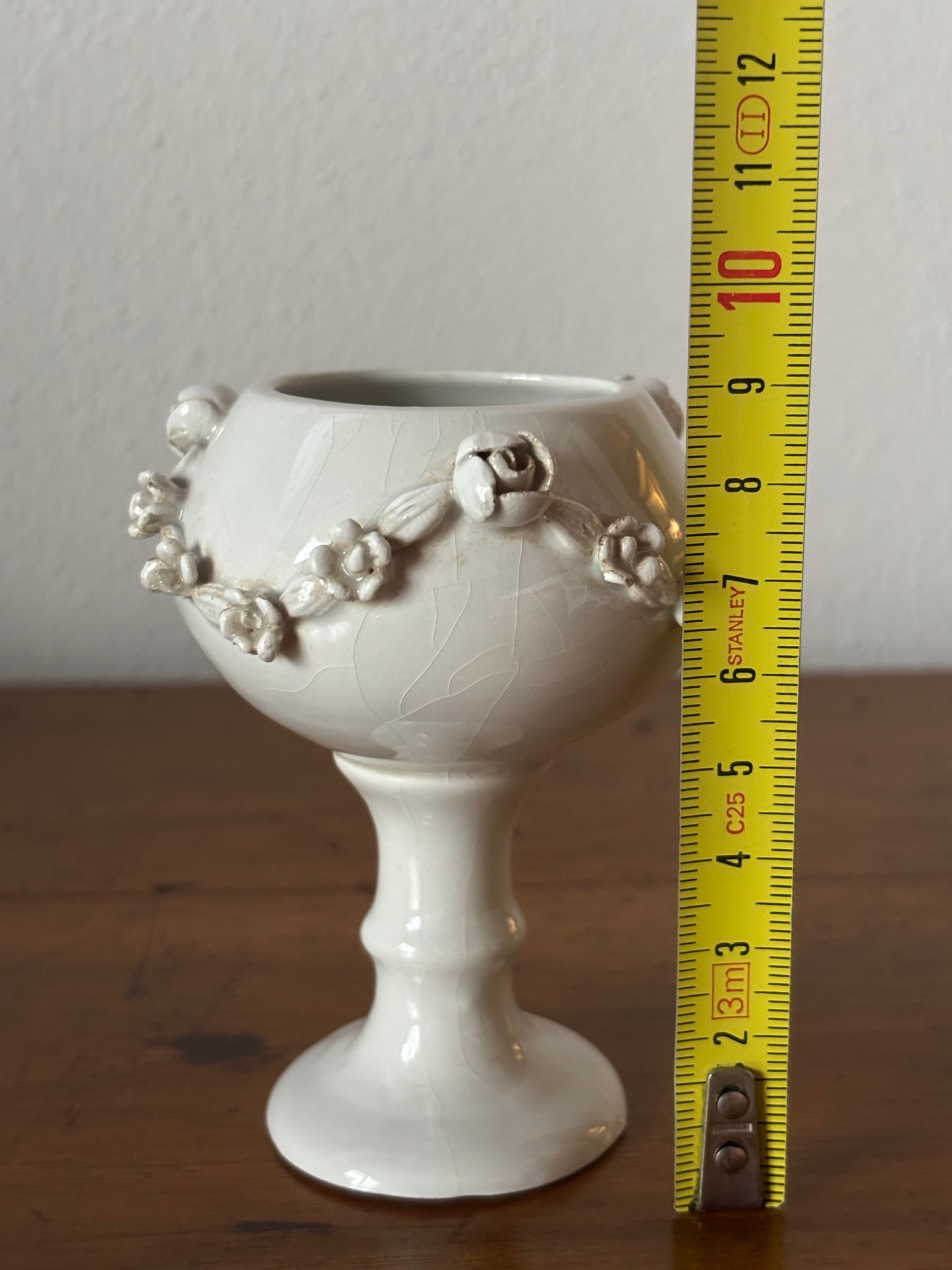 Piccolo Vasetto Vintage in Ceramica – Eleganza Retrò e Fascino d’Epoca