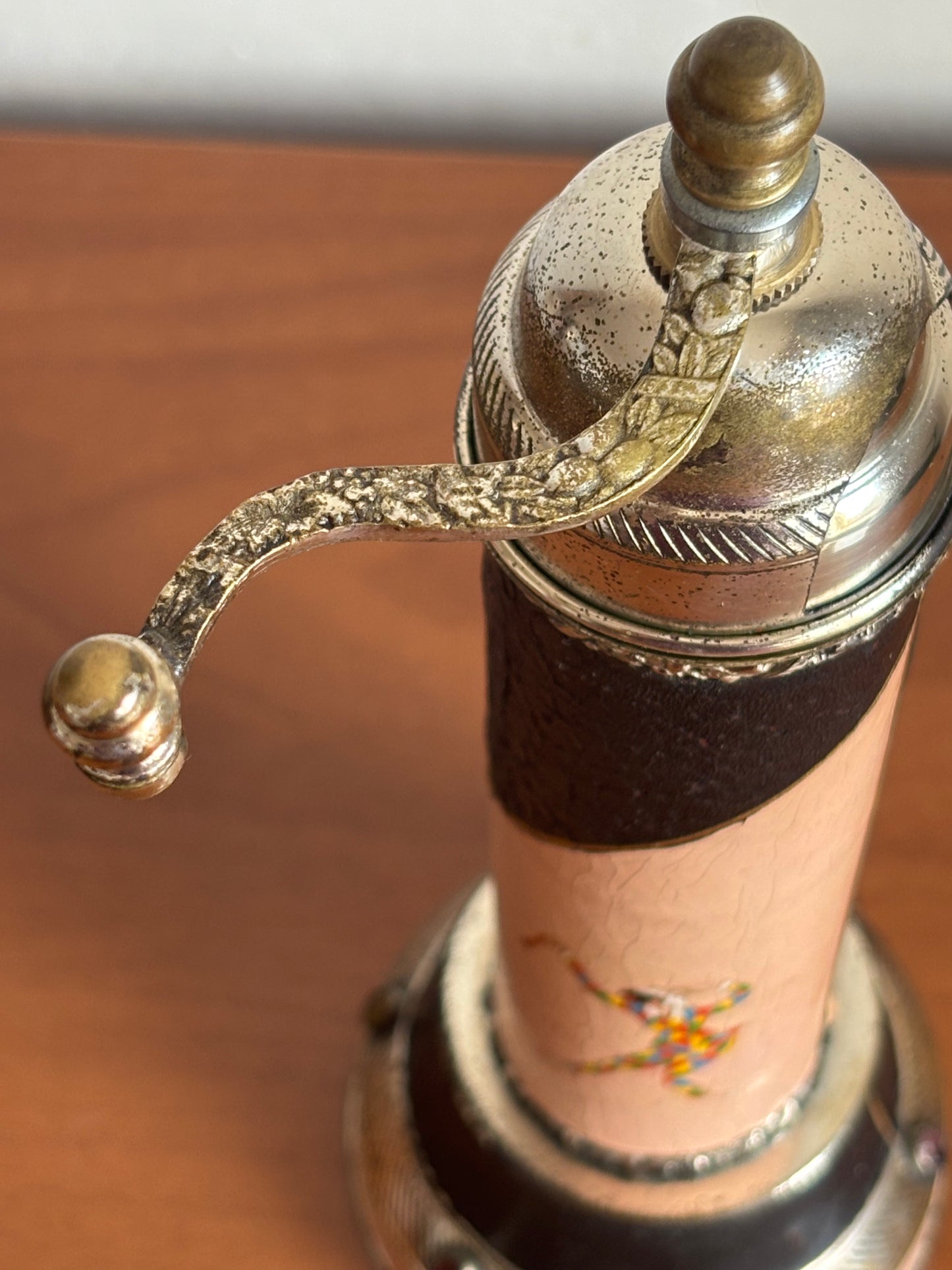 Vintage Musical Pepper Mill with Working Music Box – Collectible and Retro Decorative Piece