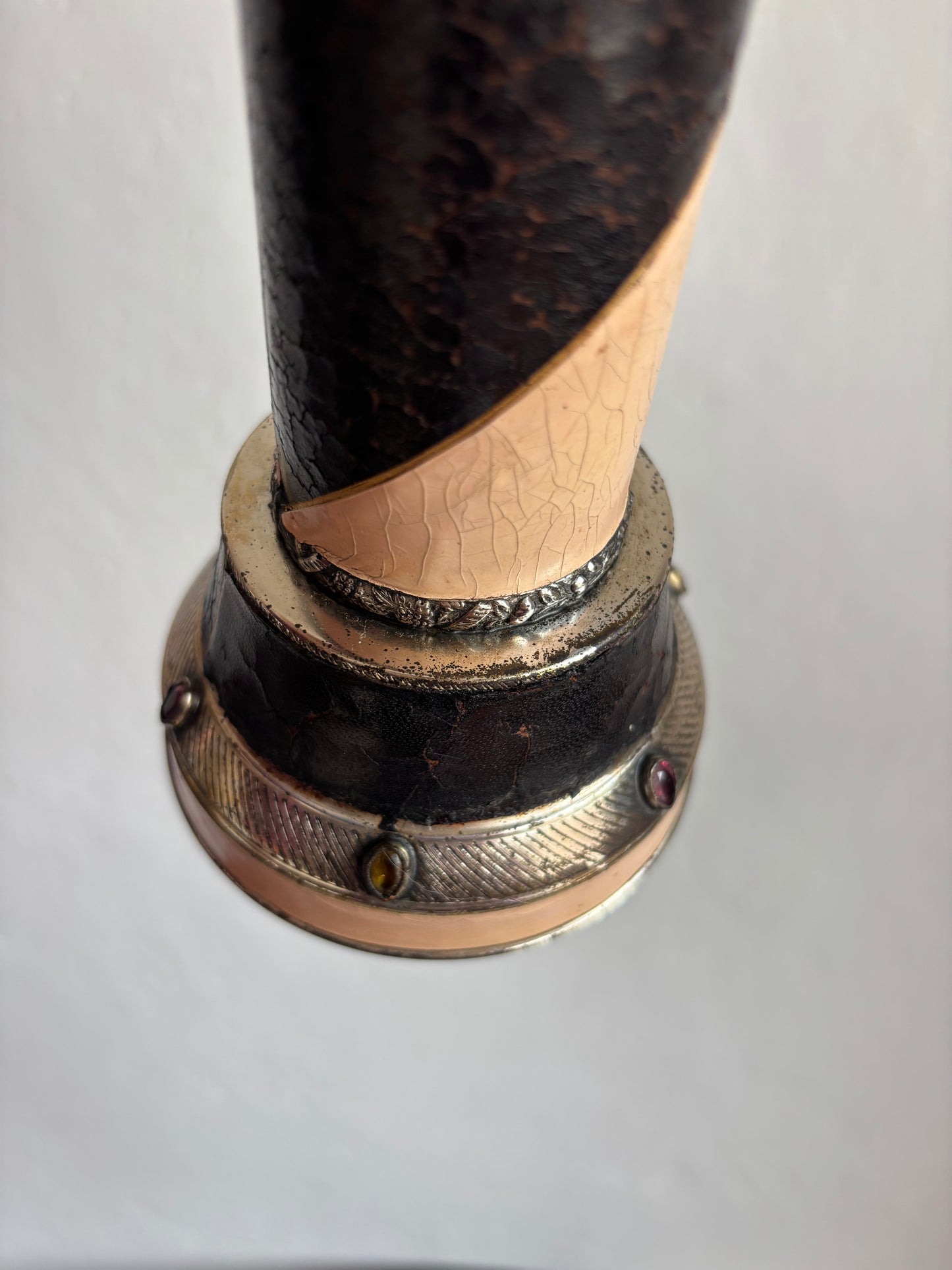 Vintage Musical Pepper Mill with Working Music Box – Collectible and Retro Decorative Piece