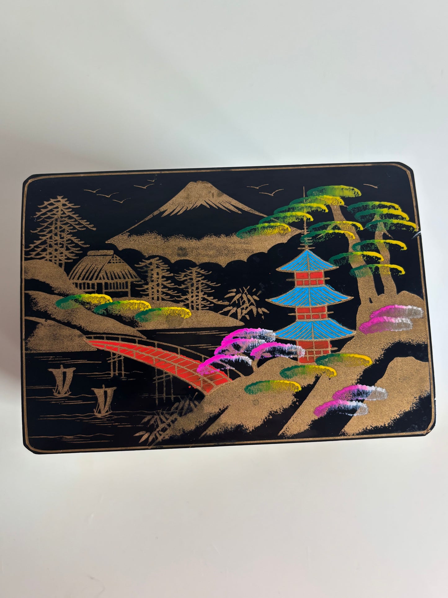 Kleines japanisches Vintage‑Schmuckkästchen mit Spieluhr