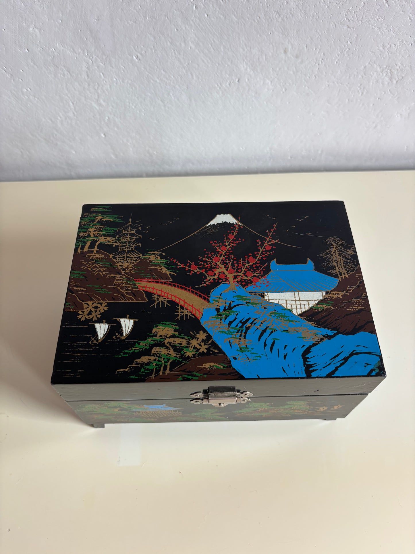 Portagioie giapponese vintage con carillon e ballerina