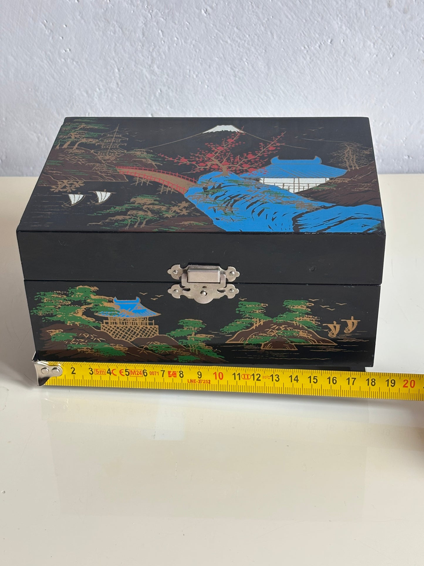 Portagioie giapponese vintage con carillon e ballerina