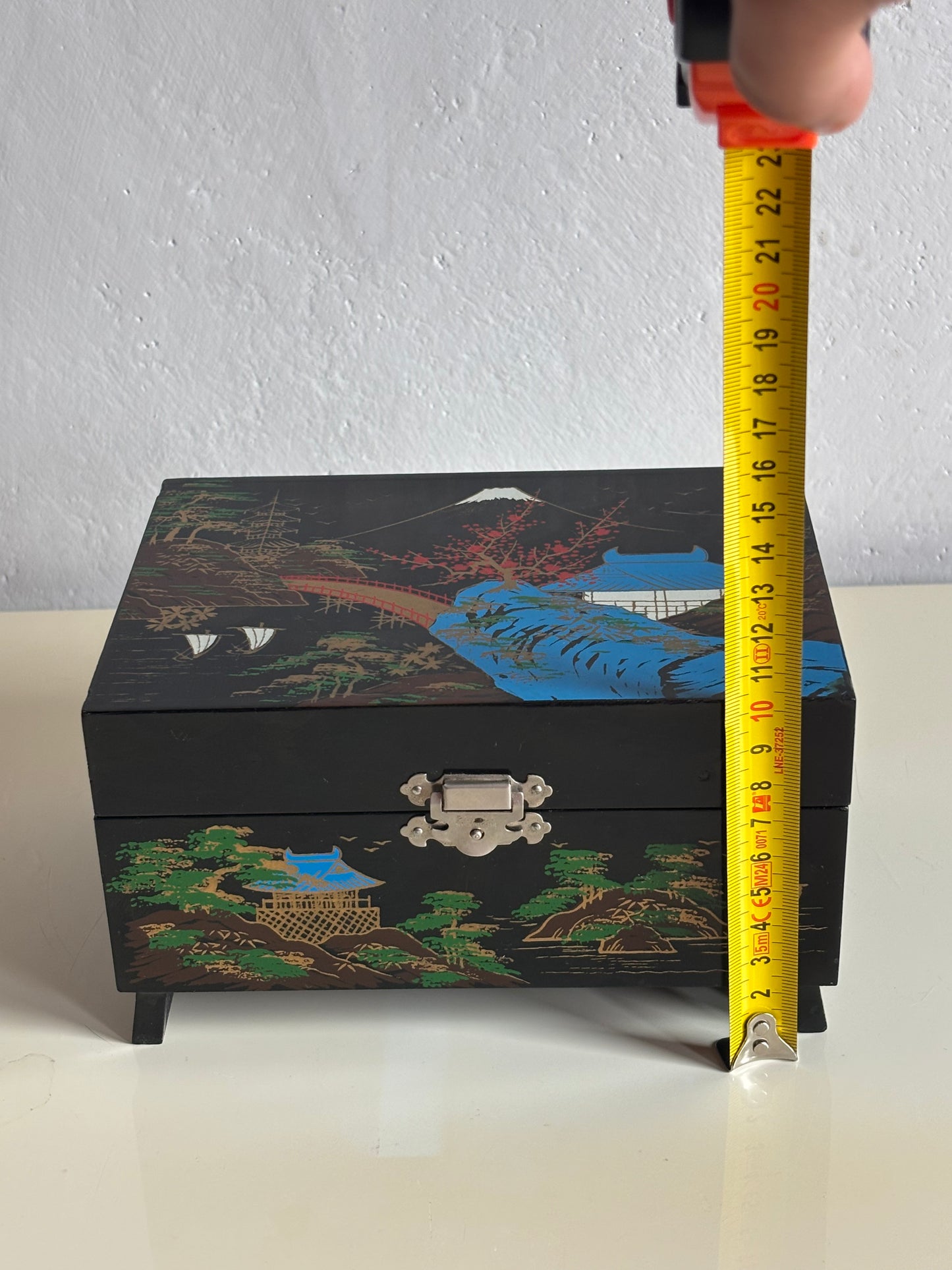 Portagioie giapponese vintage con carillon e ballerina