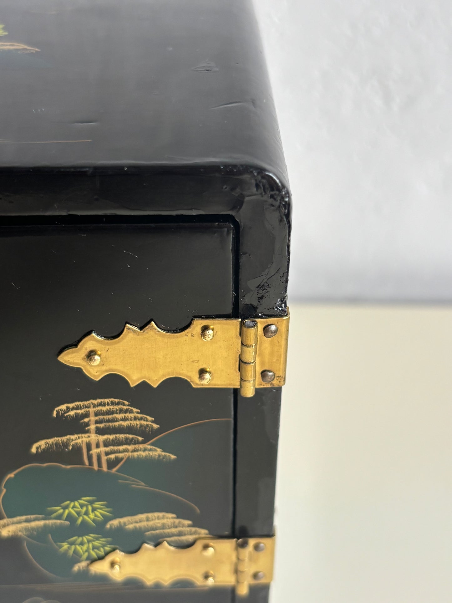 Portagioie giapponese vintage con carillon – modello televisore con ballerina magnetica