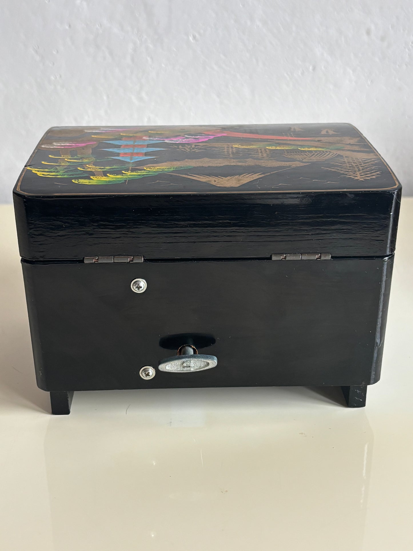 Kleines japanisches Vintage‑Schmuckkästchen mit Spieluhr