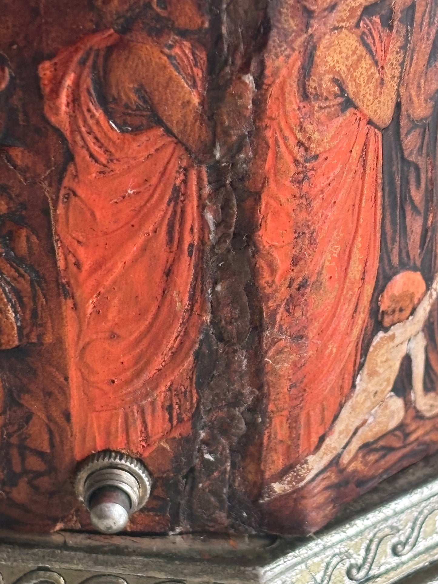 Portasigarette a pozzo con carillon musicale e meccanismo a sollevamento – Anni ’60/’70