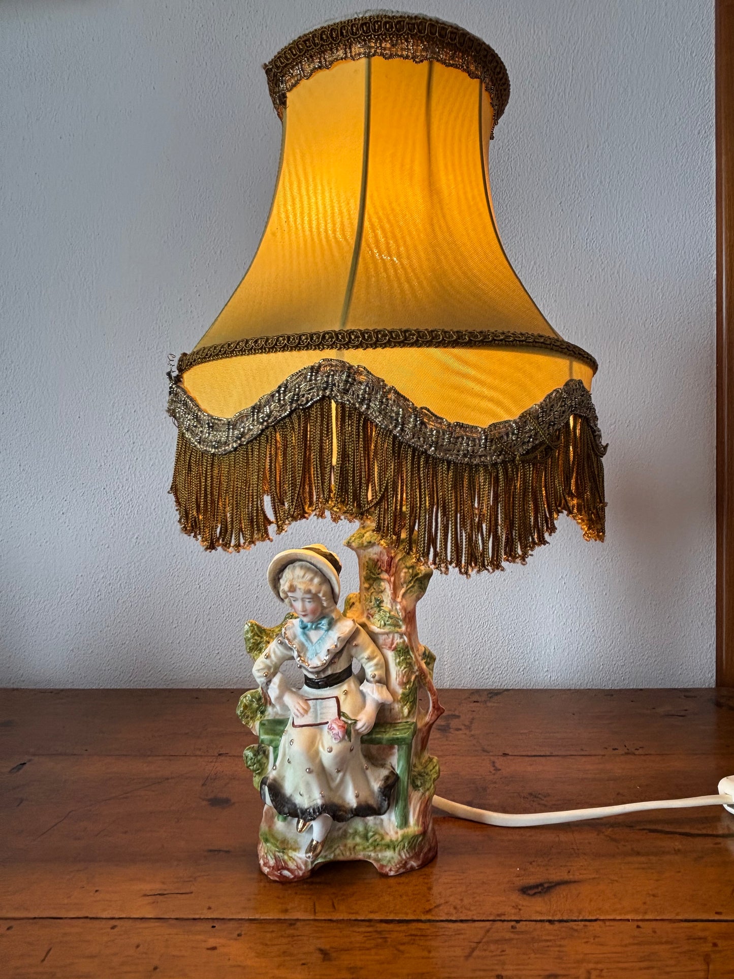 Lampada da Tavolo Vintage in Ceramica Bisquit