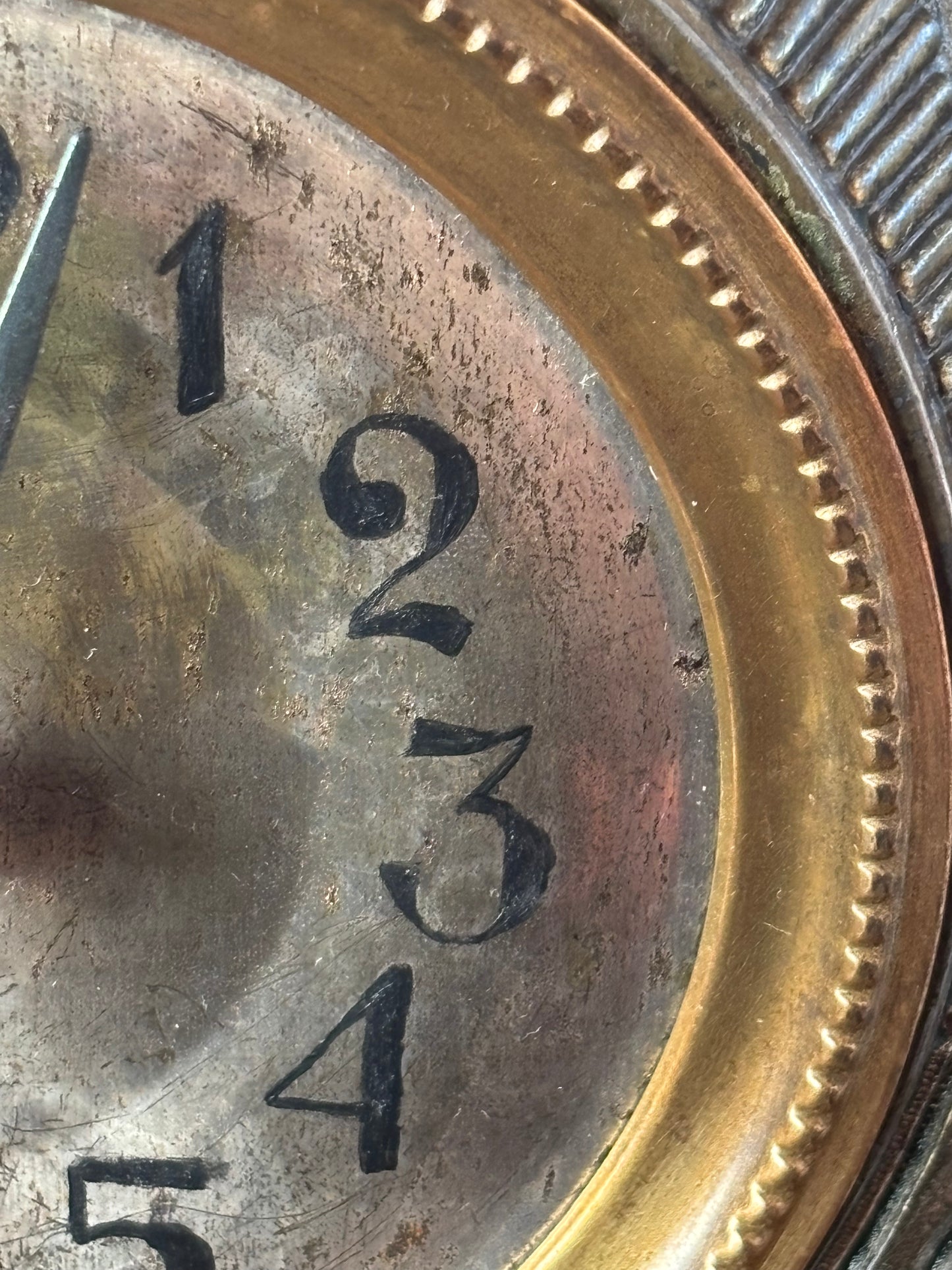 Orologio da Tavola a Portico Vintage con Donna su Altalena
