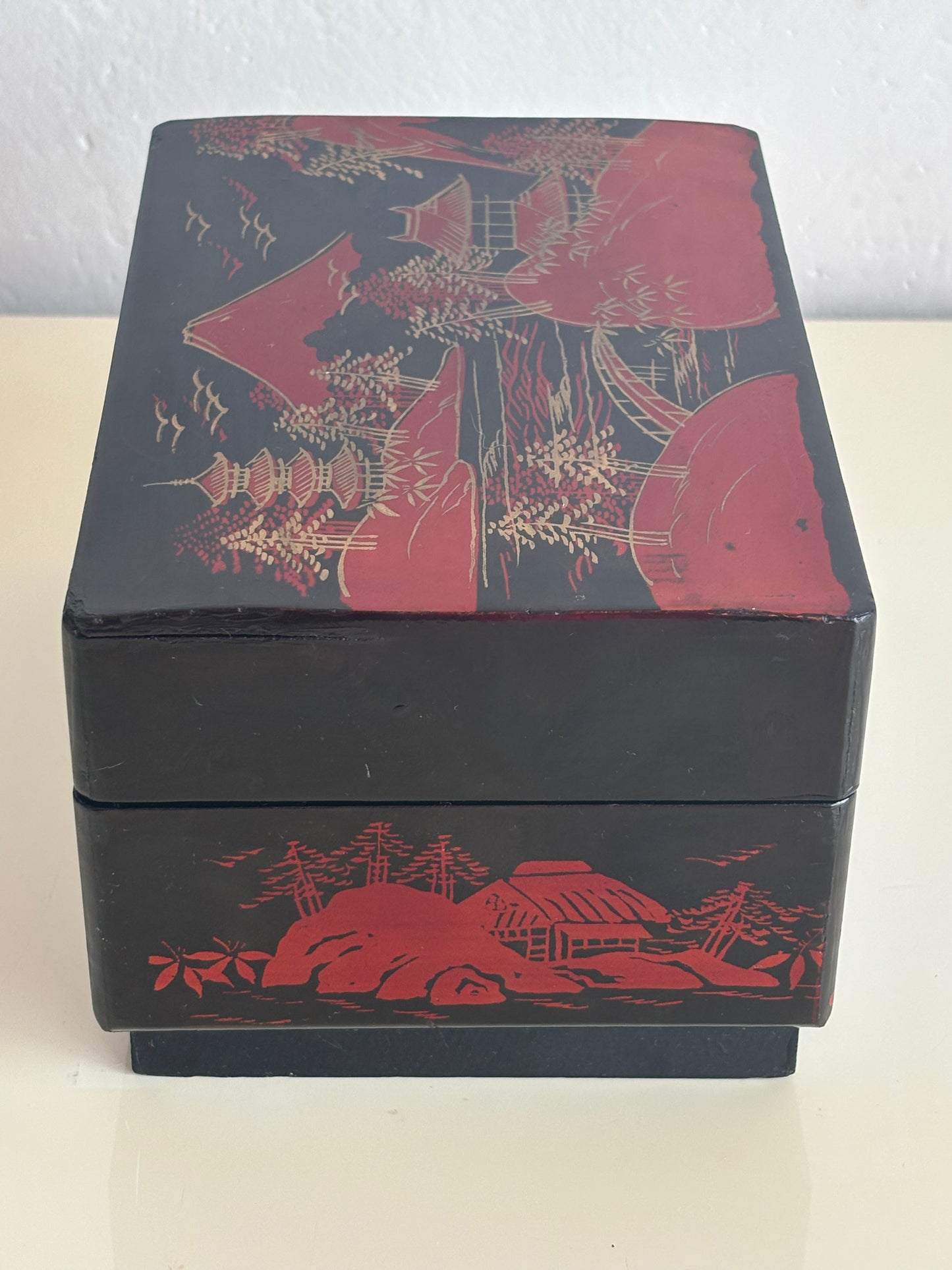 Portagioie giapponese vintage con carillon funzionante – lacca nera, velluto rosso e ballerina danzante